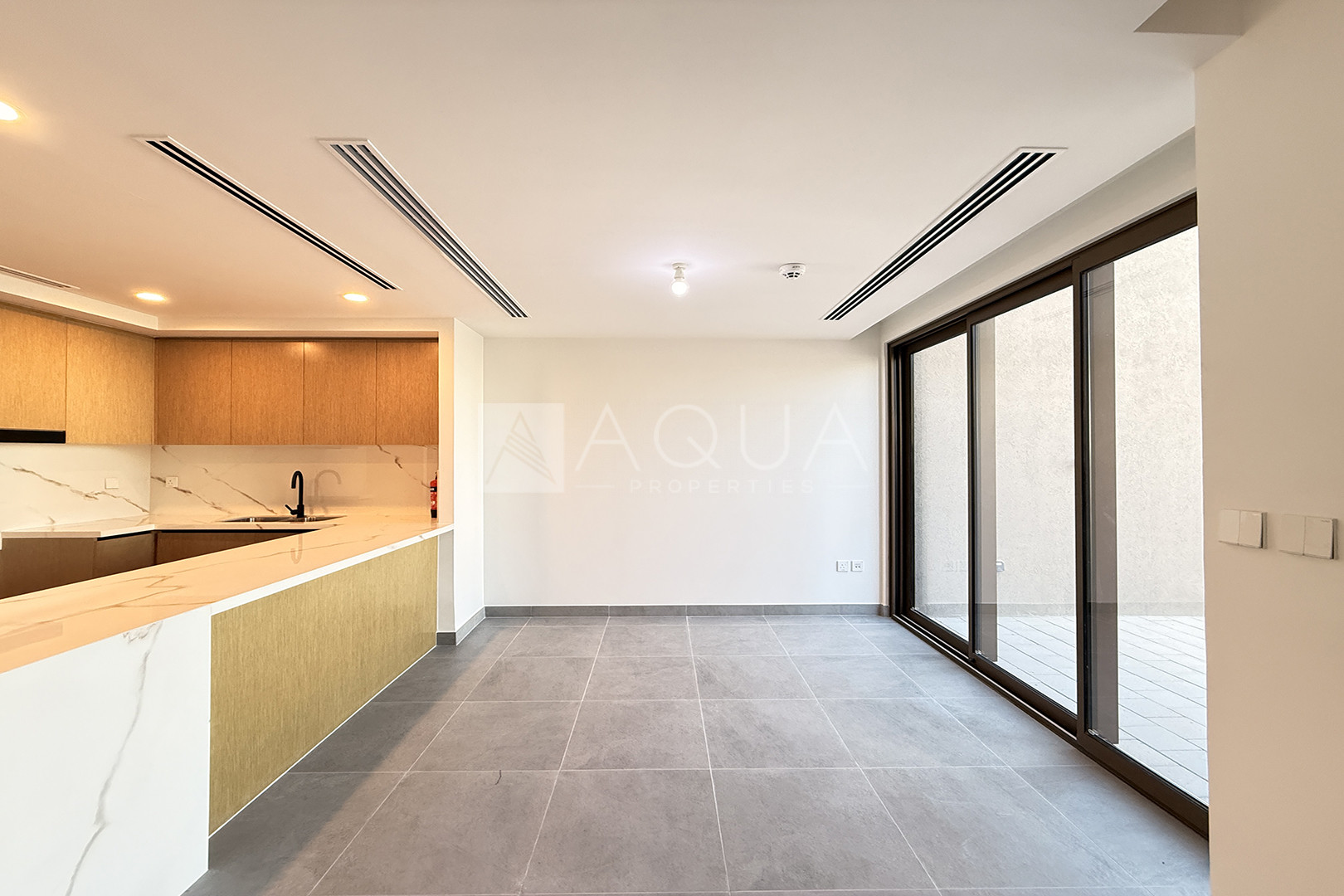 SINGLE ROW| READY TO MOVE IN | BRAND NEW