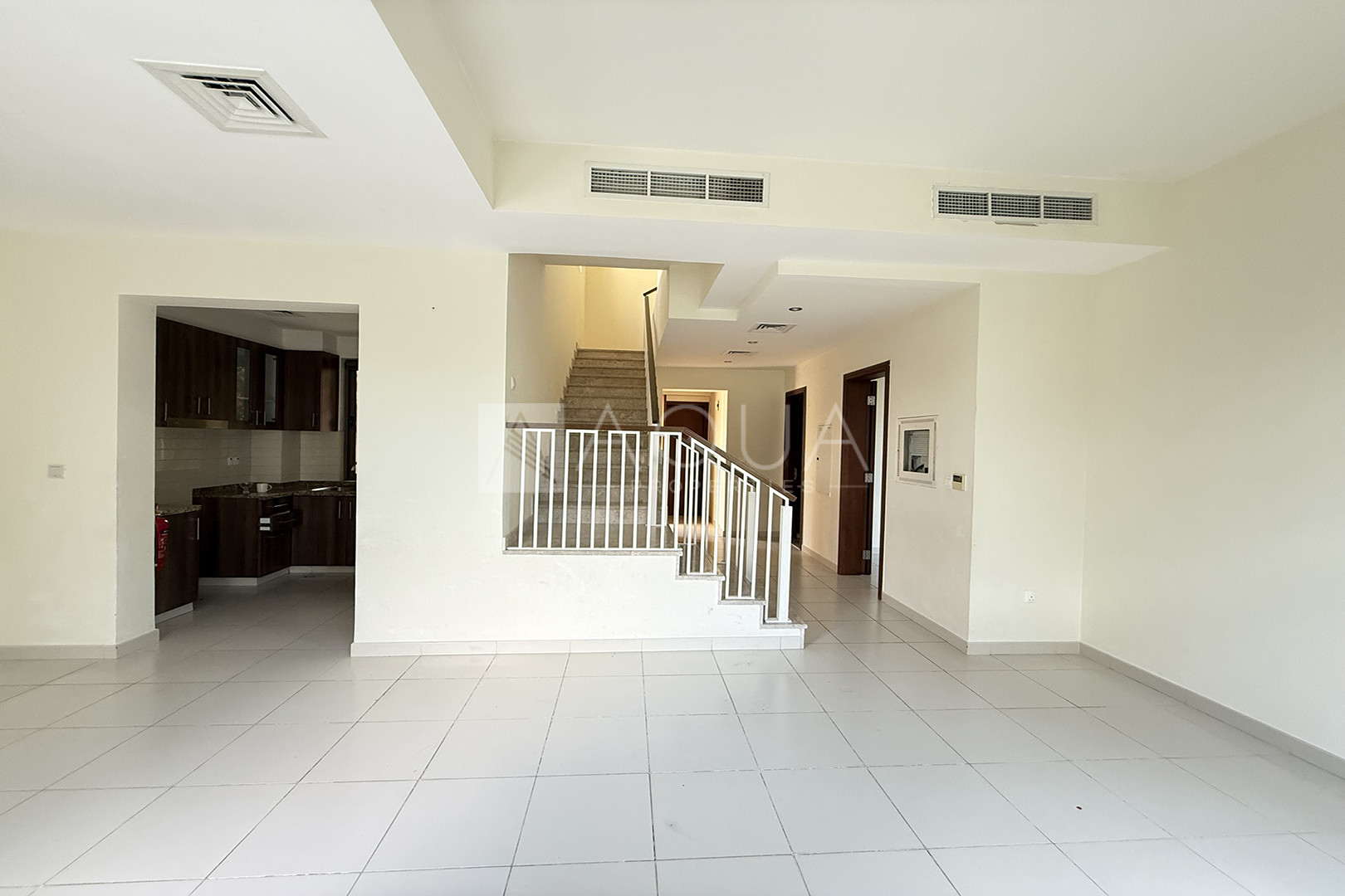 3BED PLUS STUDY | VACANT | CLOSE TO EXIT