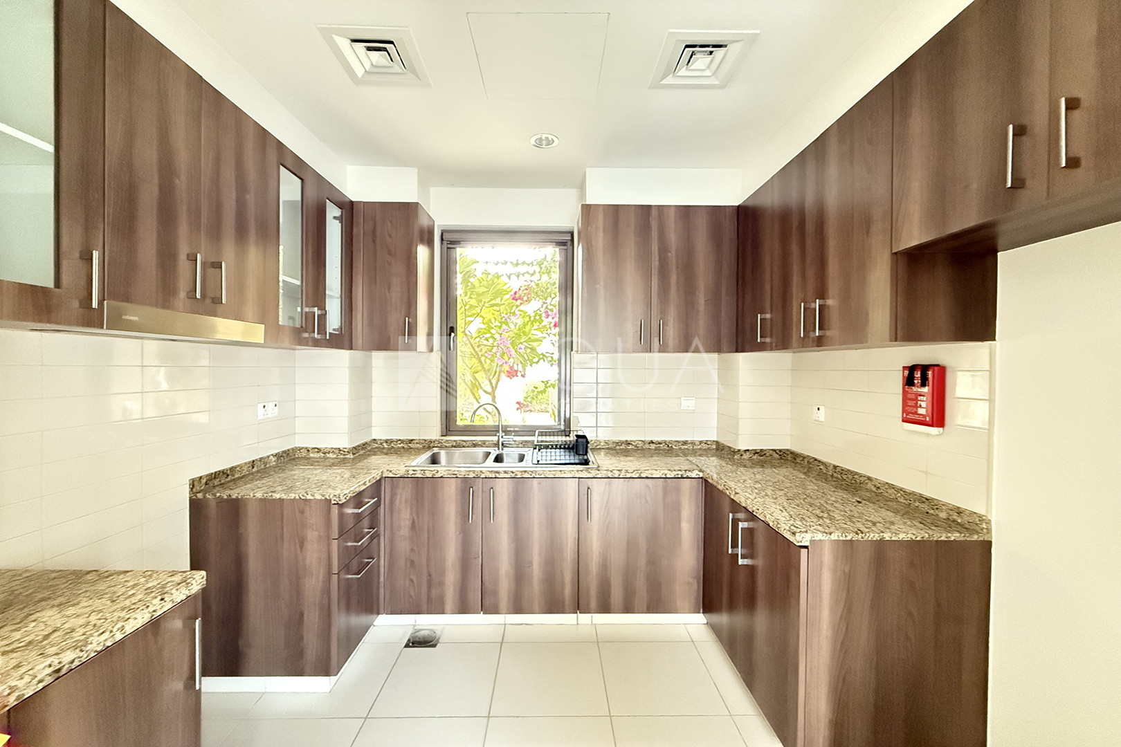 3BED PLUS STUDY | VACANT | CLOSE TO EXIT