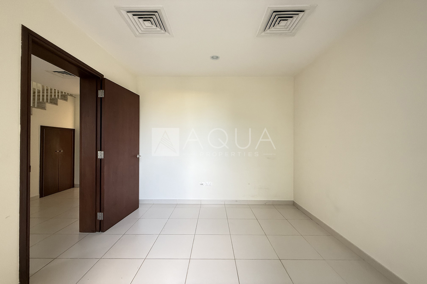 3BED PLUS STUDY | VACANT | CLOSE TO EXIT