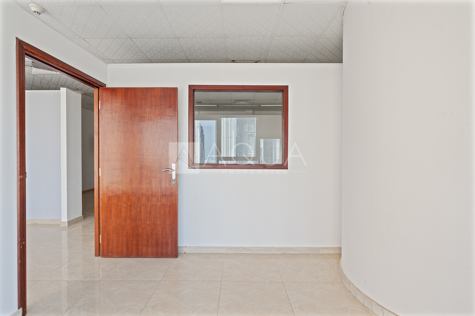 Prime Location | Fully Fitted |Canal View | Vacant