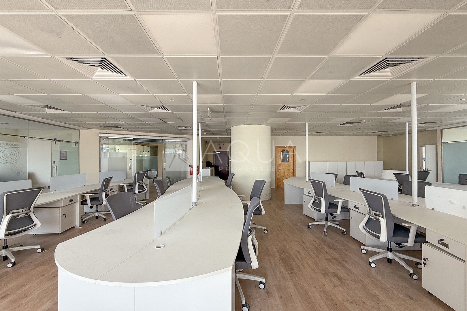 ULTRA LUXURY | VACANT | 11 PARKING SPACE