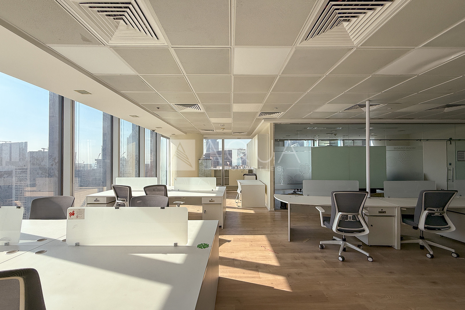 ULTRA LUXURY | VACANT | 11 PARKING SPACE