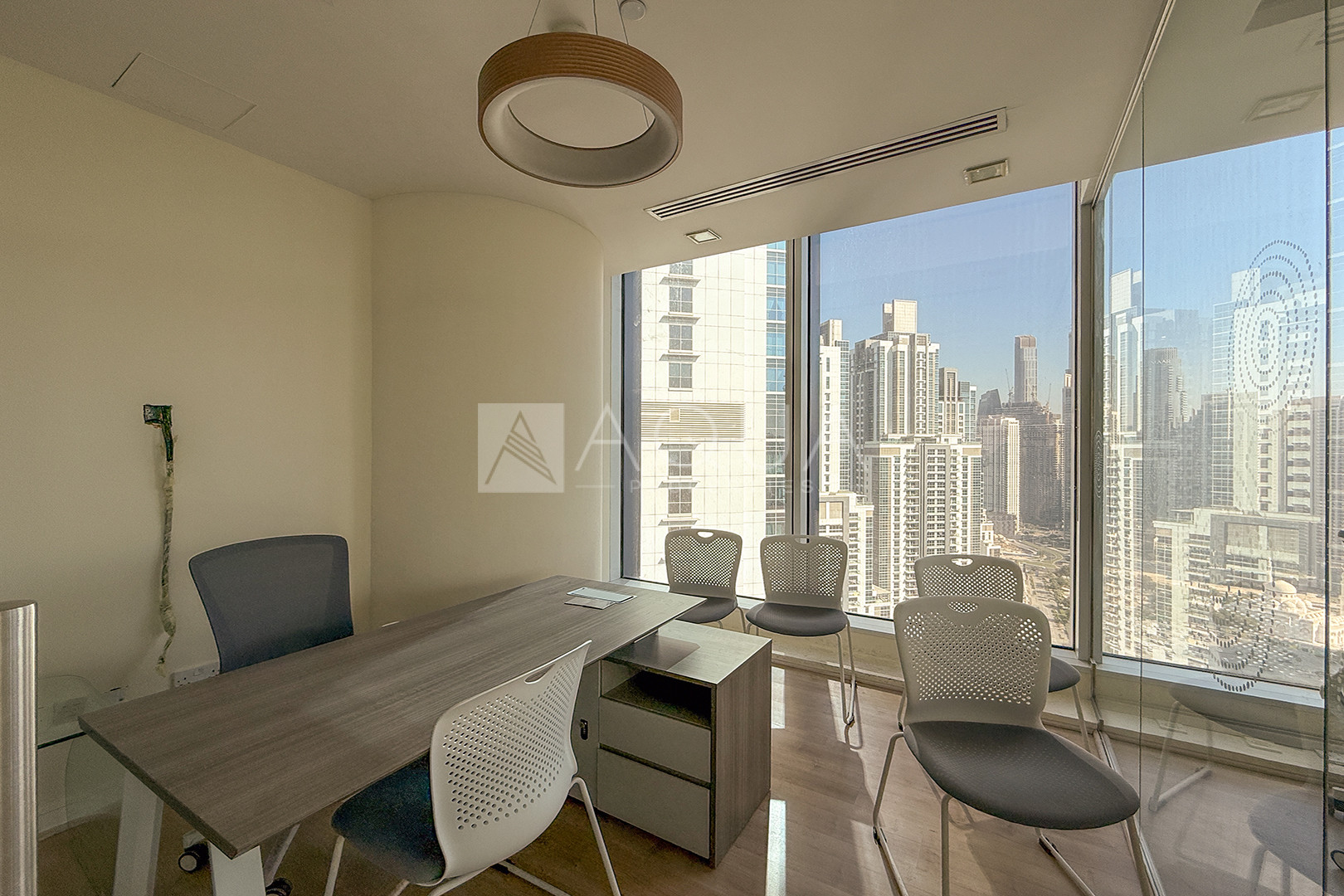 ULTRA LUXURY | VACANT | 11 PARKING SPACE