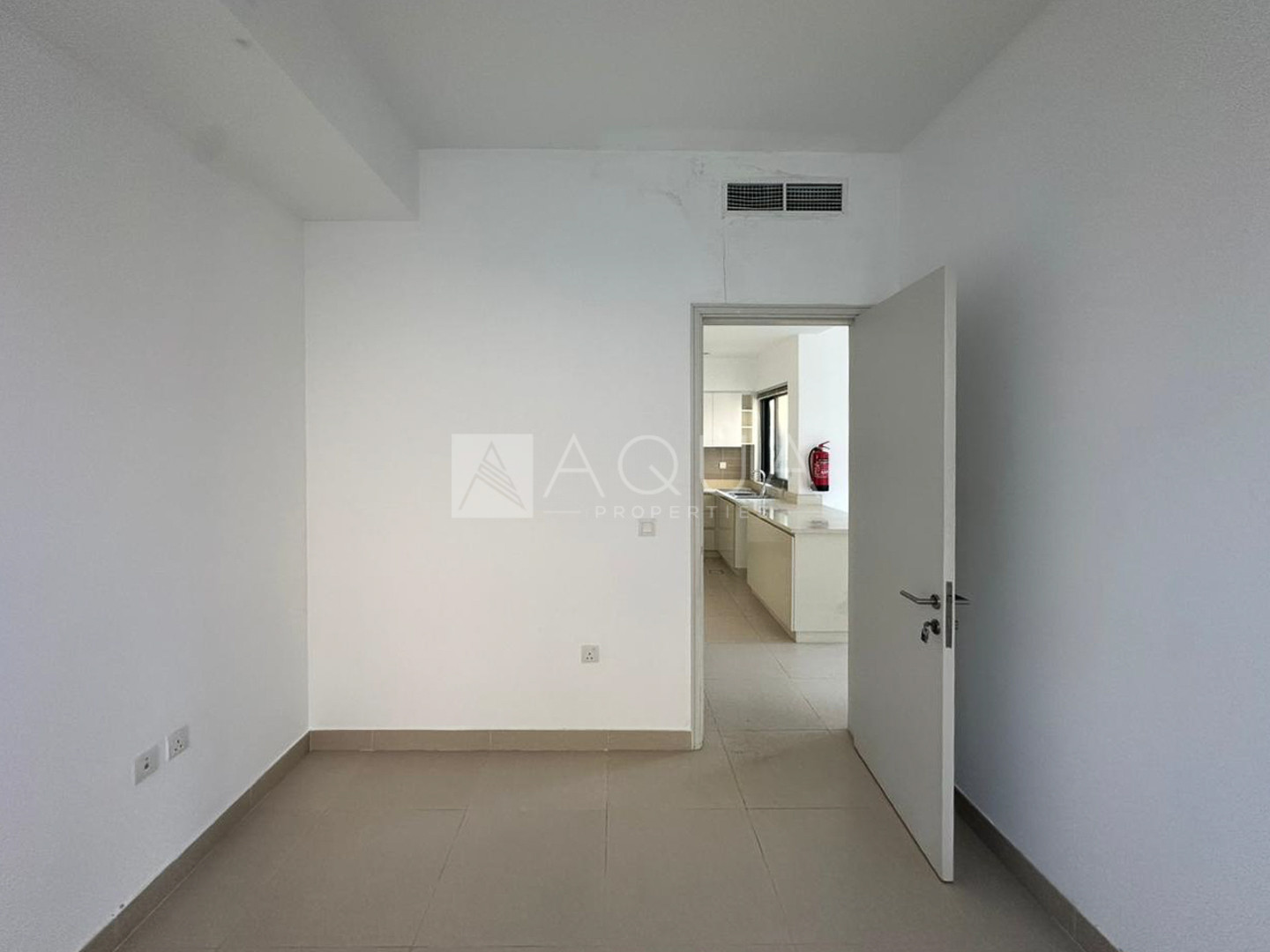 Corner 2E I Backing Green Belt I Vacant 