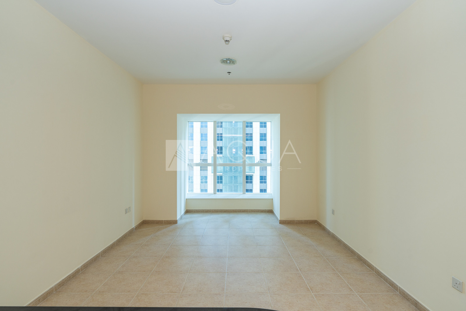 Unfurnished | High Floor | Close to Metro