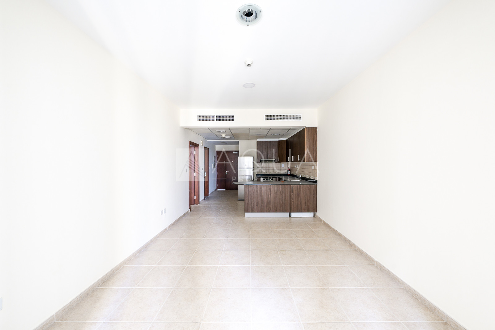 Unfurnished | High Floor | Close to Metro