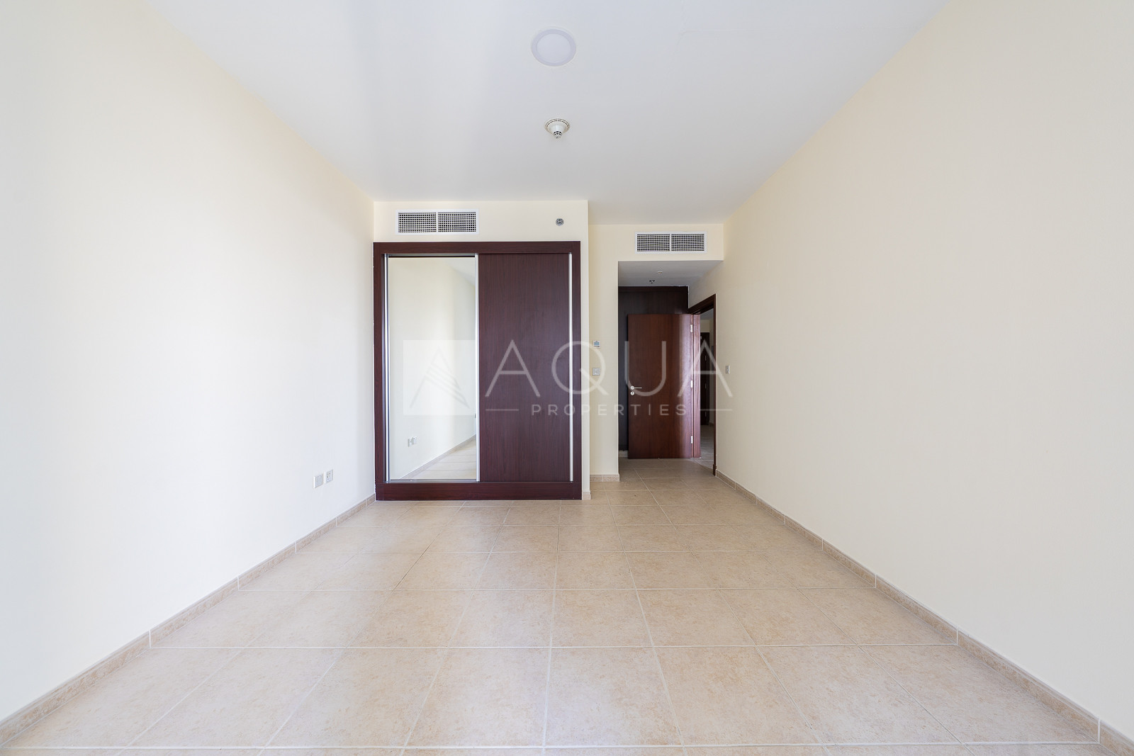 Unfurnished | High Floor | Close to Metro