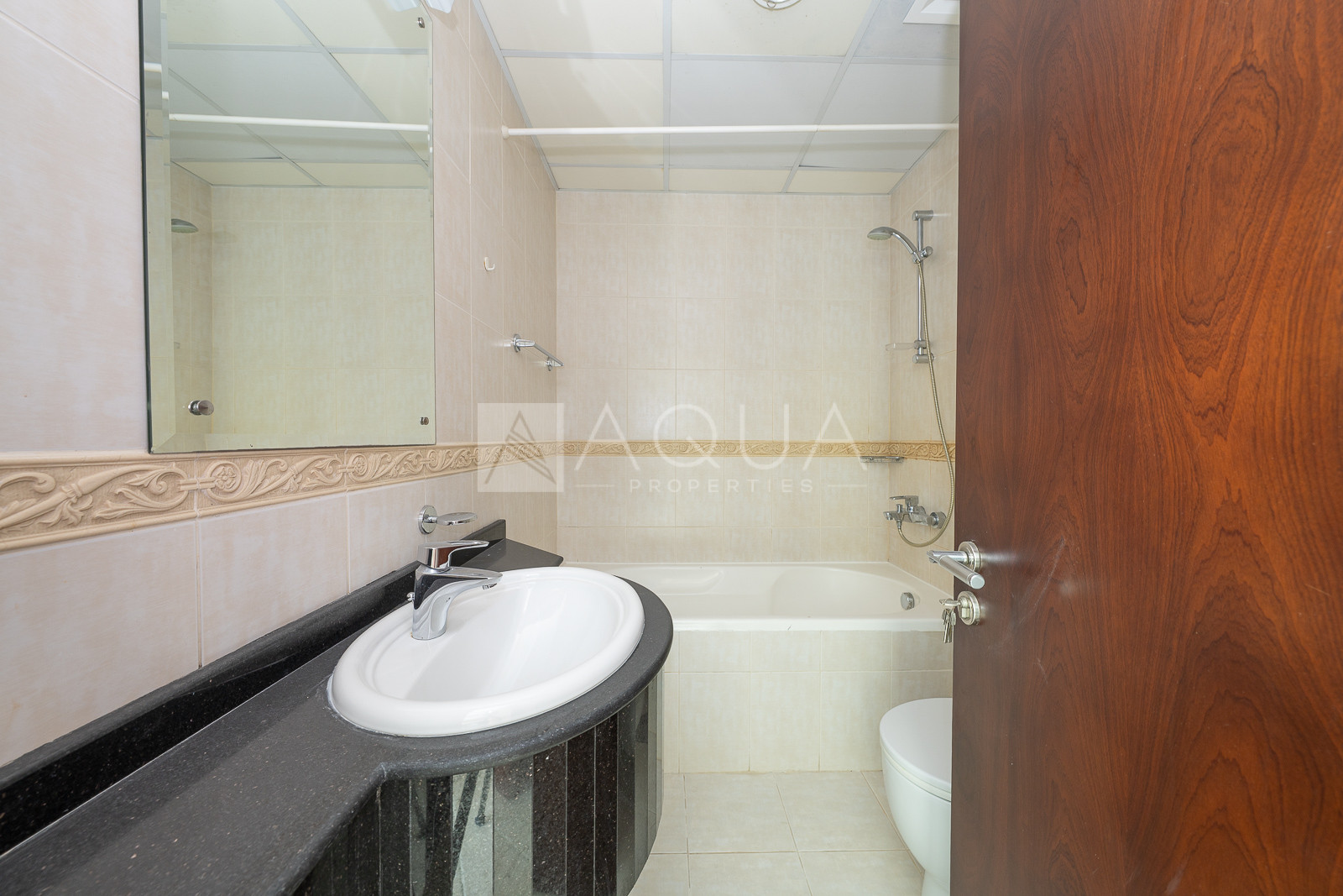 Unfurnished | High Floor | Close to Metro