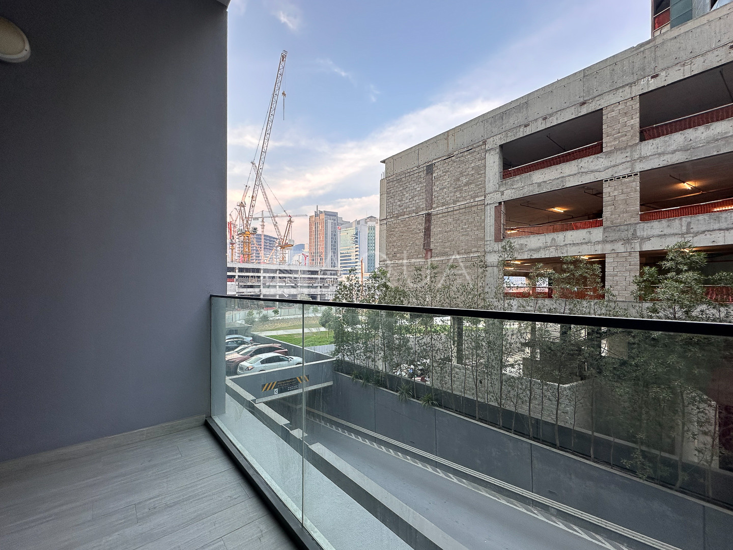 Fully Furnished | Community View | 4 Cheques 