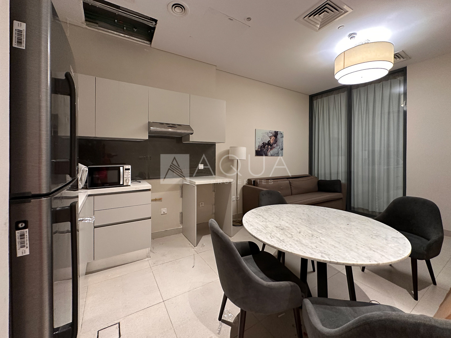 Fully Furnished | Community View | 4 Cheques 