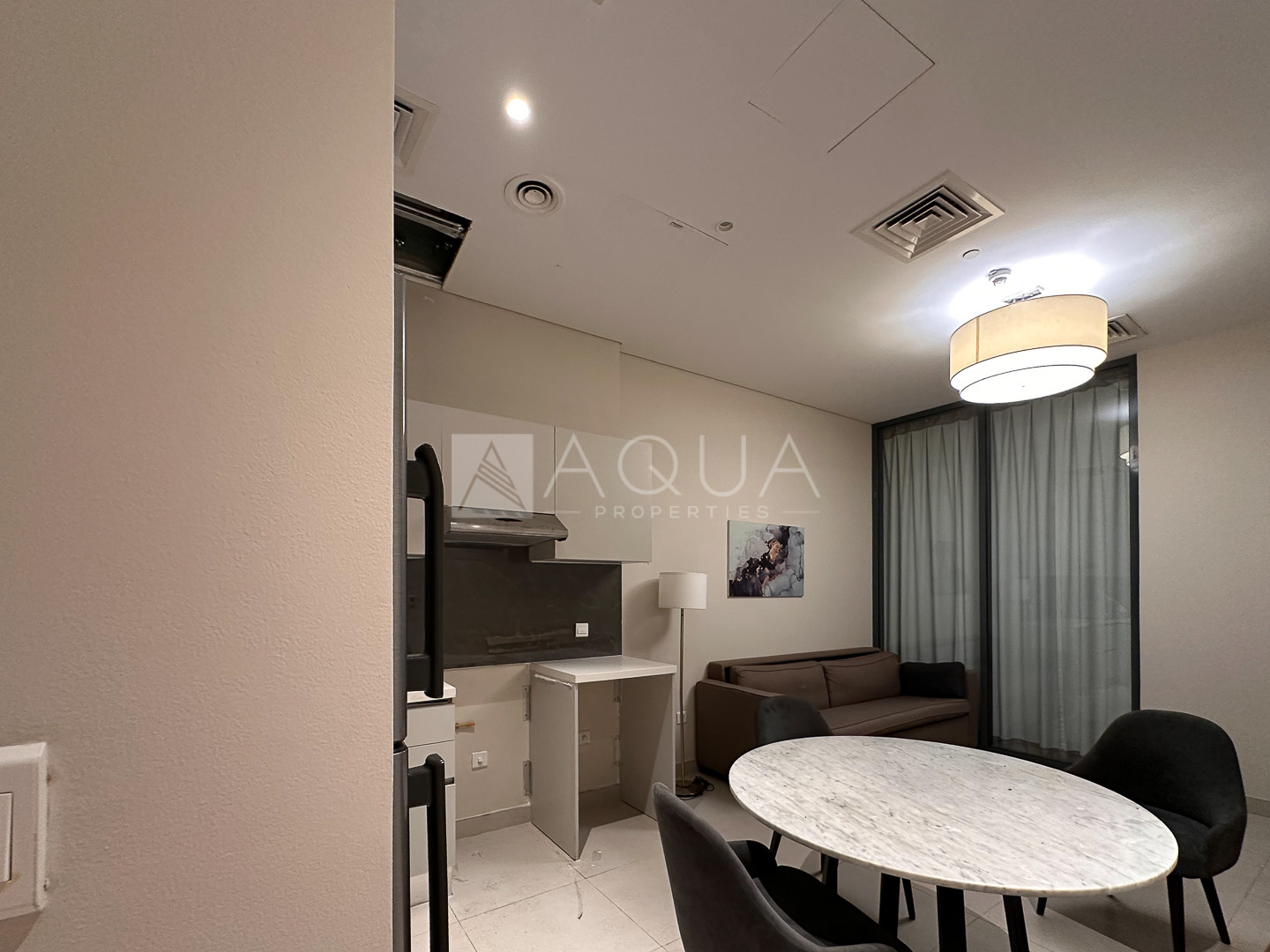 Fully Furnished | Community View | 4 Cheques 