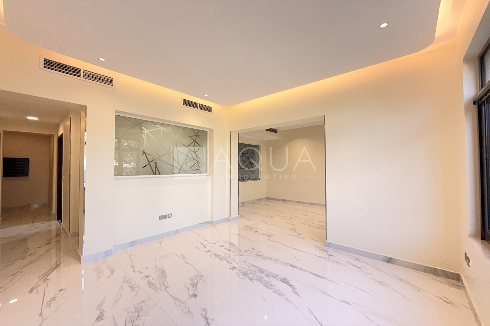 SINGLE ROW | UPGRADES DONE | LANDSCAPED 