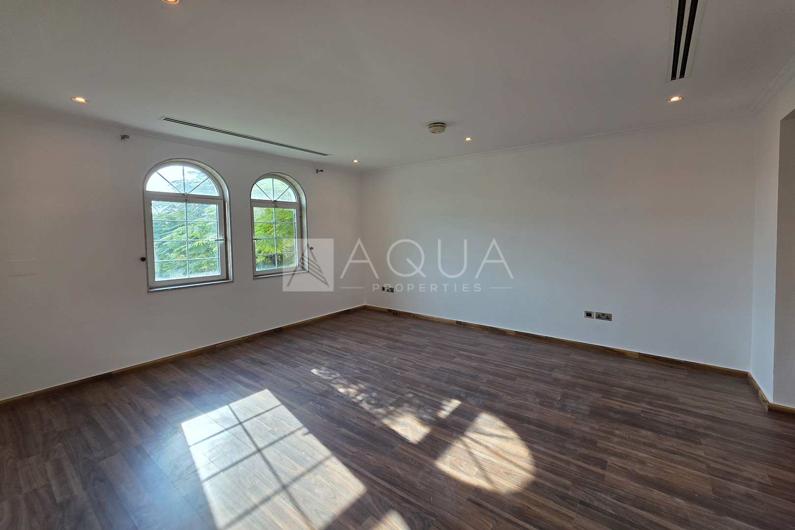 Large Corner Plot | Vacant | Private Pool 