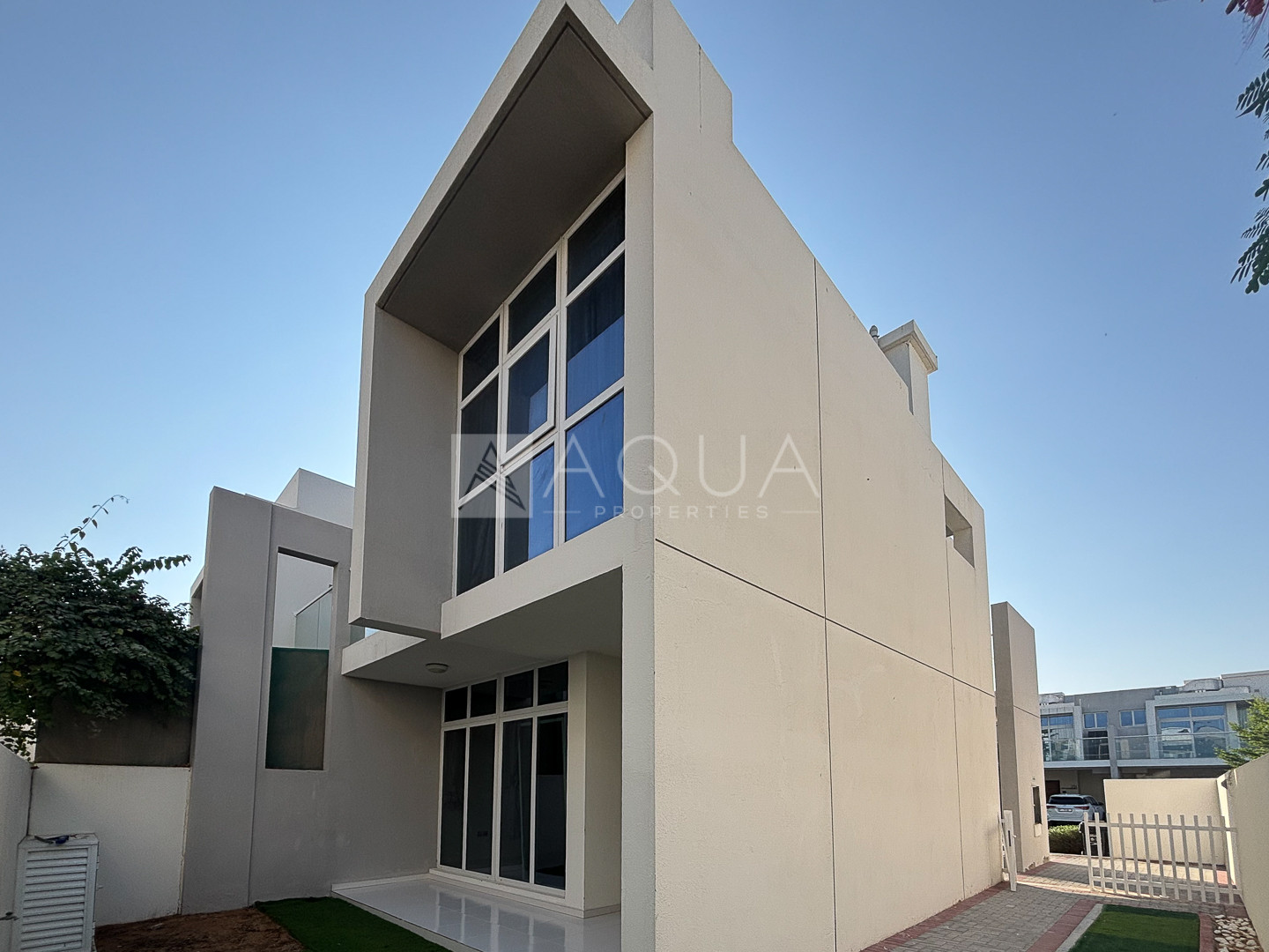 Live Better | 3BR Corner  Garden |Vardon