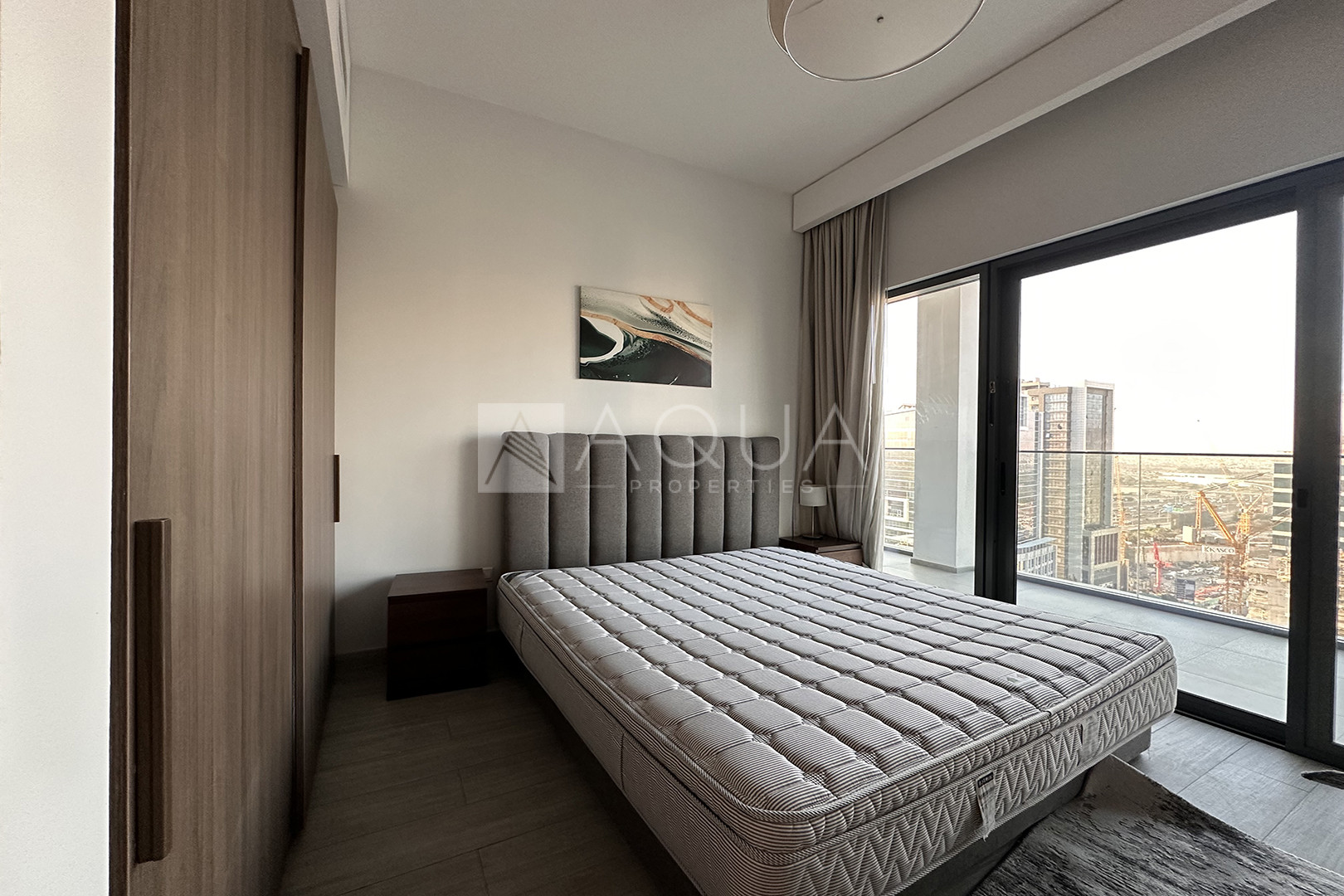 Fully Furnished | Community View | 4 Cheques