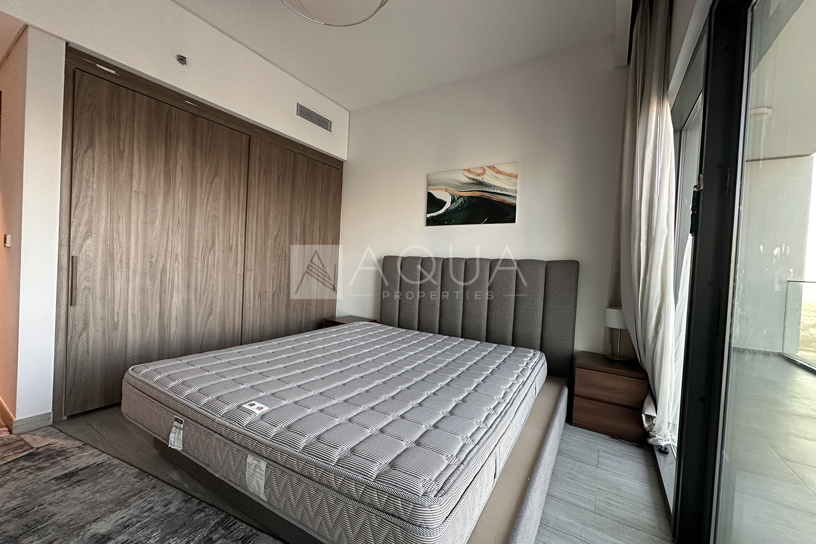 Fully Furnished | Community View | 4 Cheques