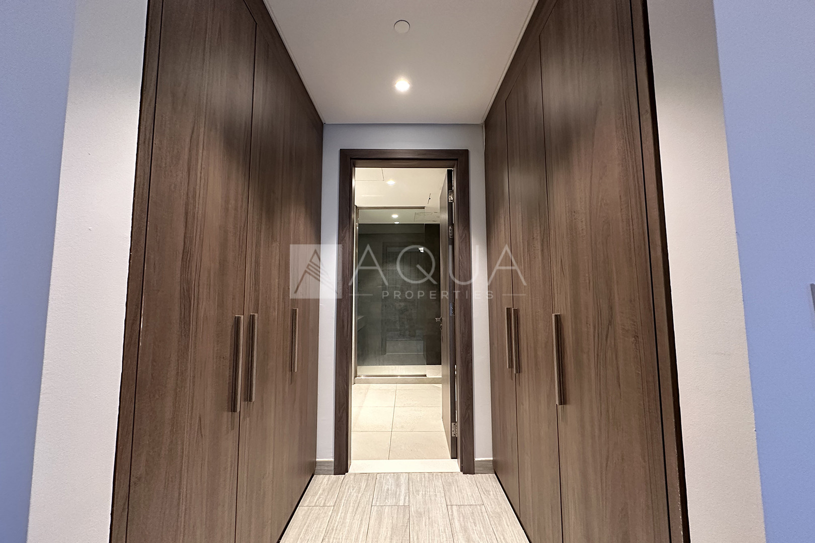 Fully Furnished | Community View | 4 Cheques