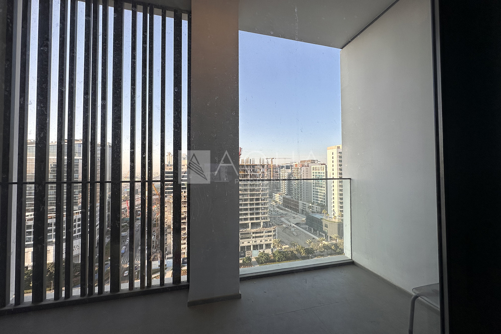 Vacant Studio | Community View | 4 Cheques