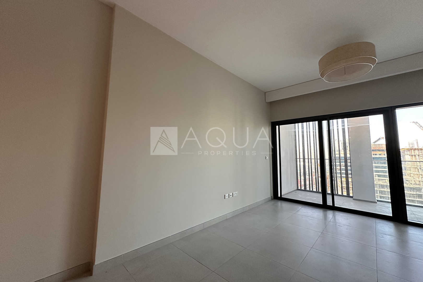 Vacant Studio | Community View | 4 Cheques