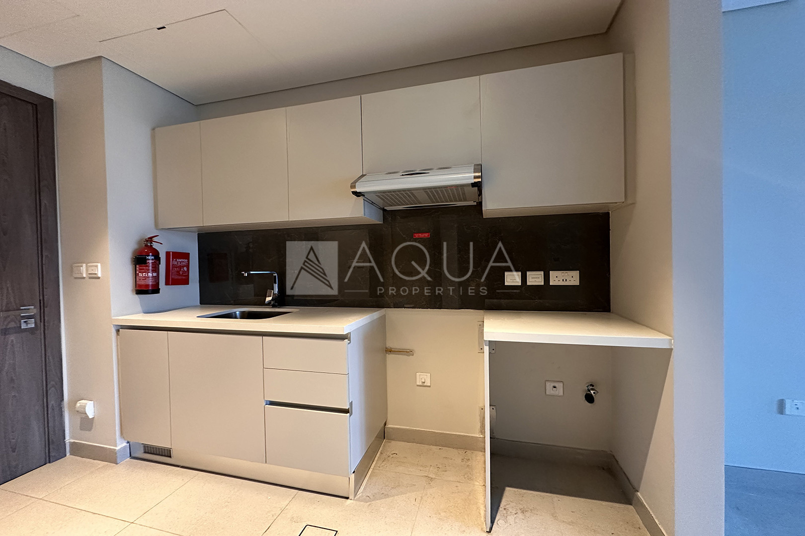 Vacant Studio | Community View | 4 Cheques