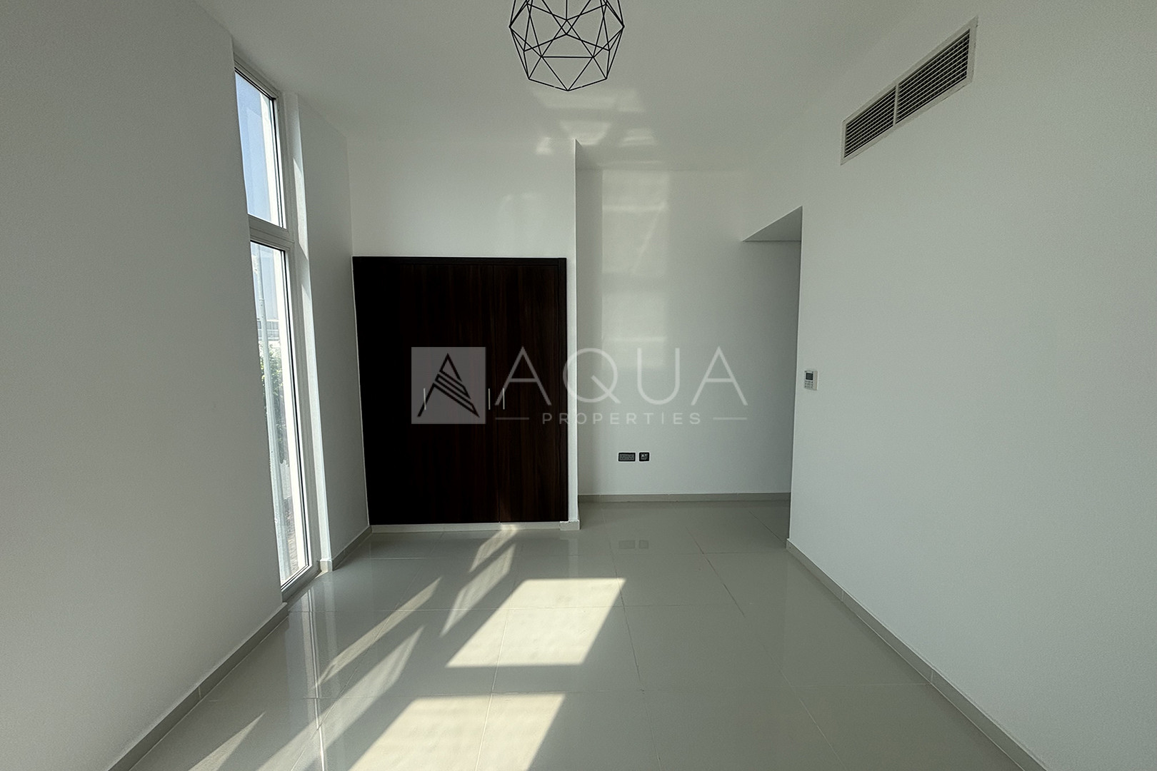 Corner 3BR+Maid | Vacant | Upgraded Plot