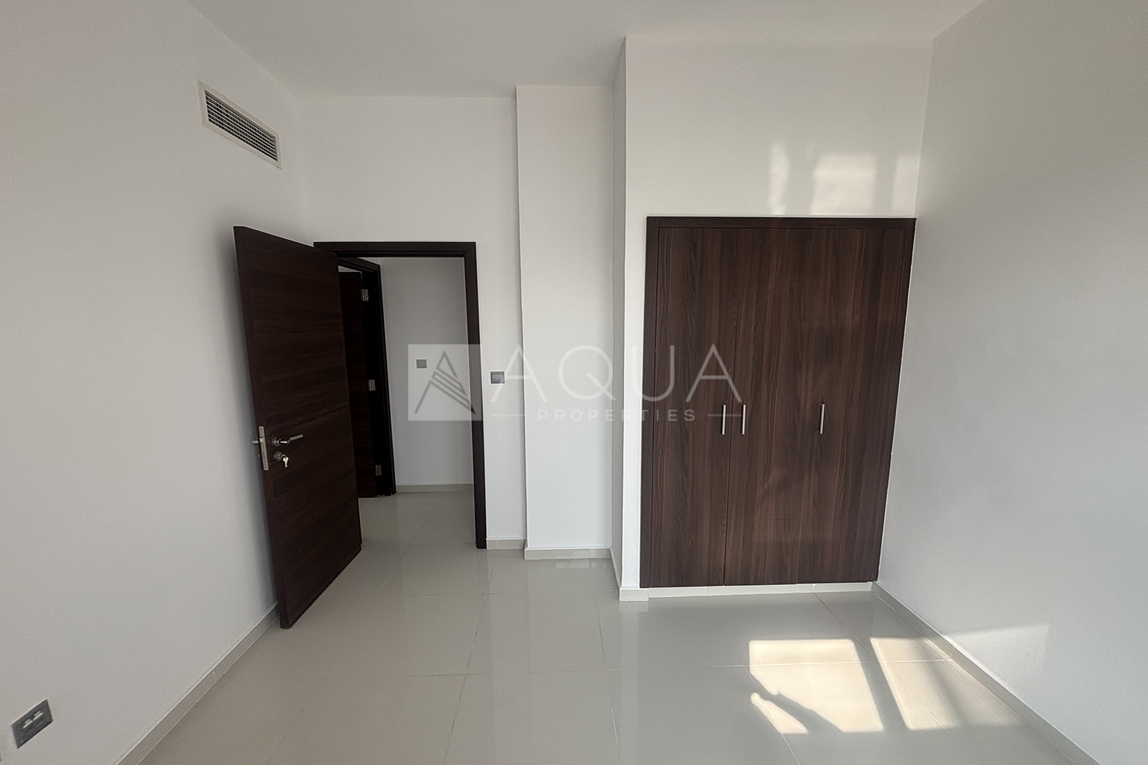 Corner 3BR+Maid | Vacant | Upgraded Plot