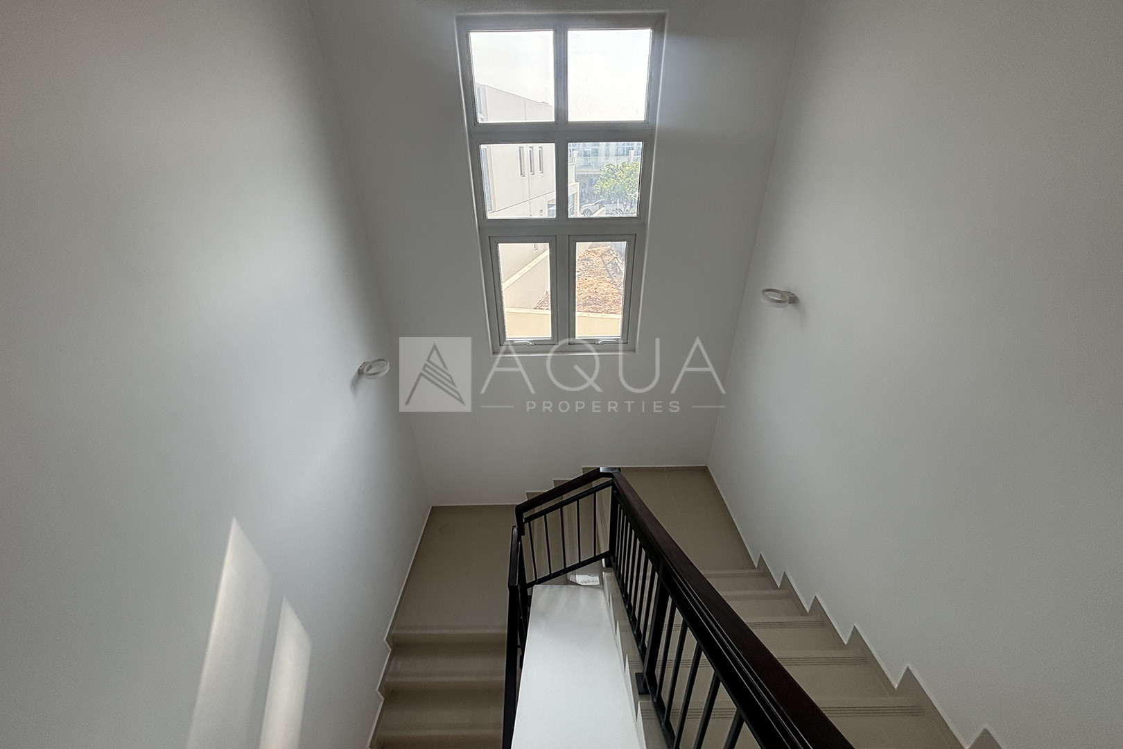 Corner 3BR+Maid | Vacant | Upgraded Plot