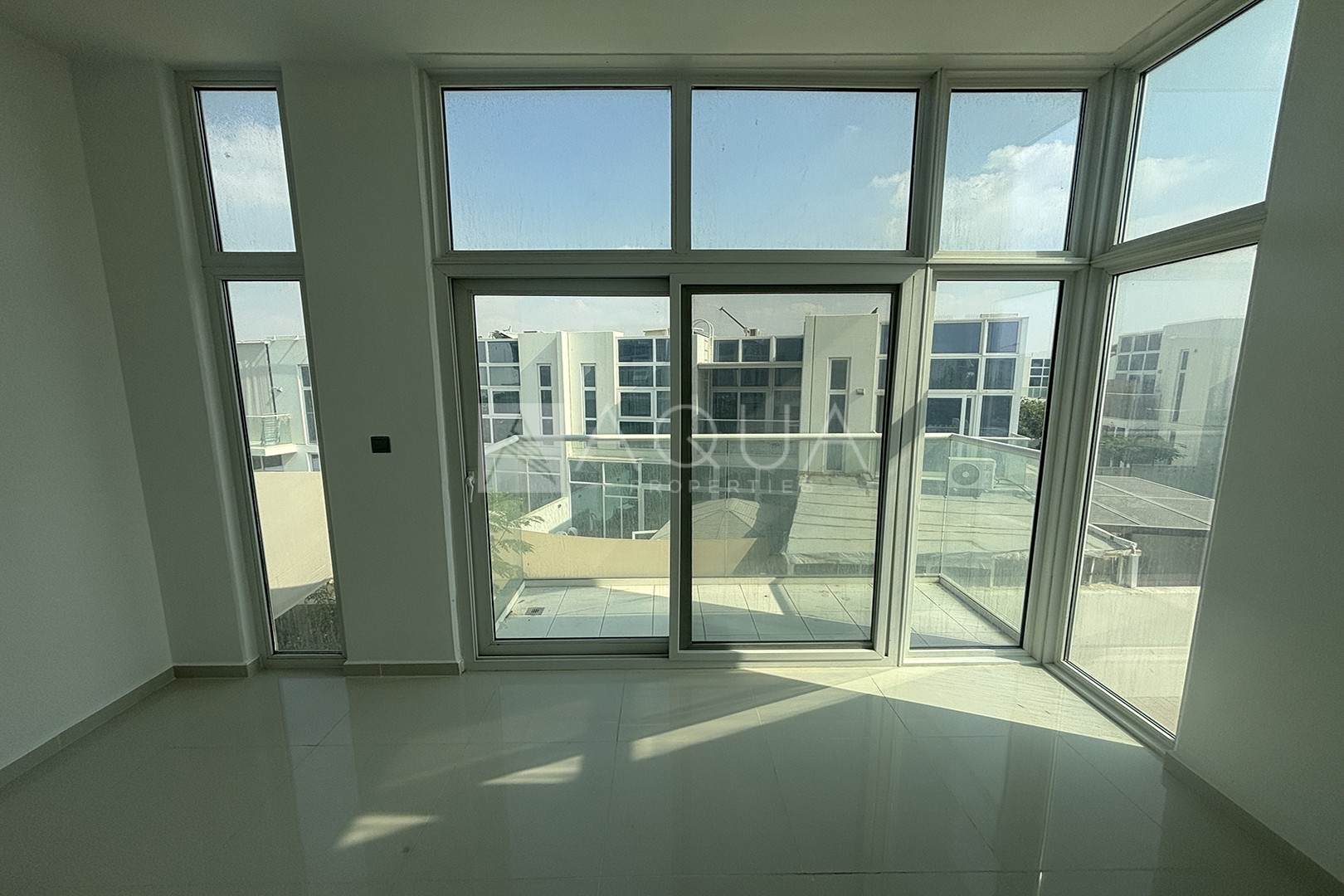 Corner 3BR+Maid | Vacant | Upgraded Plot