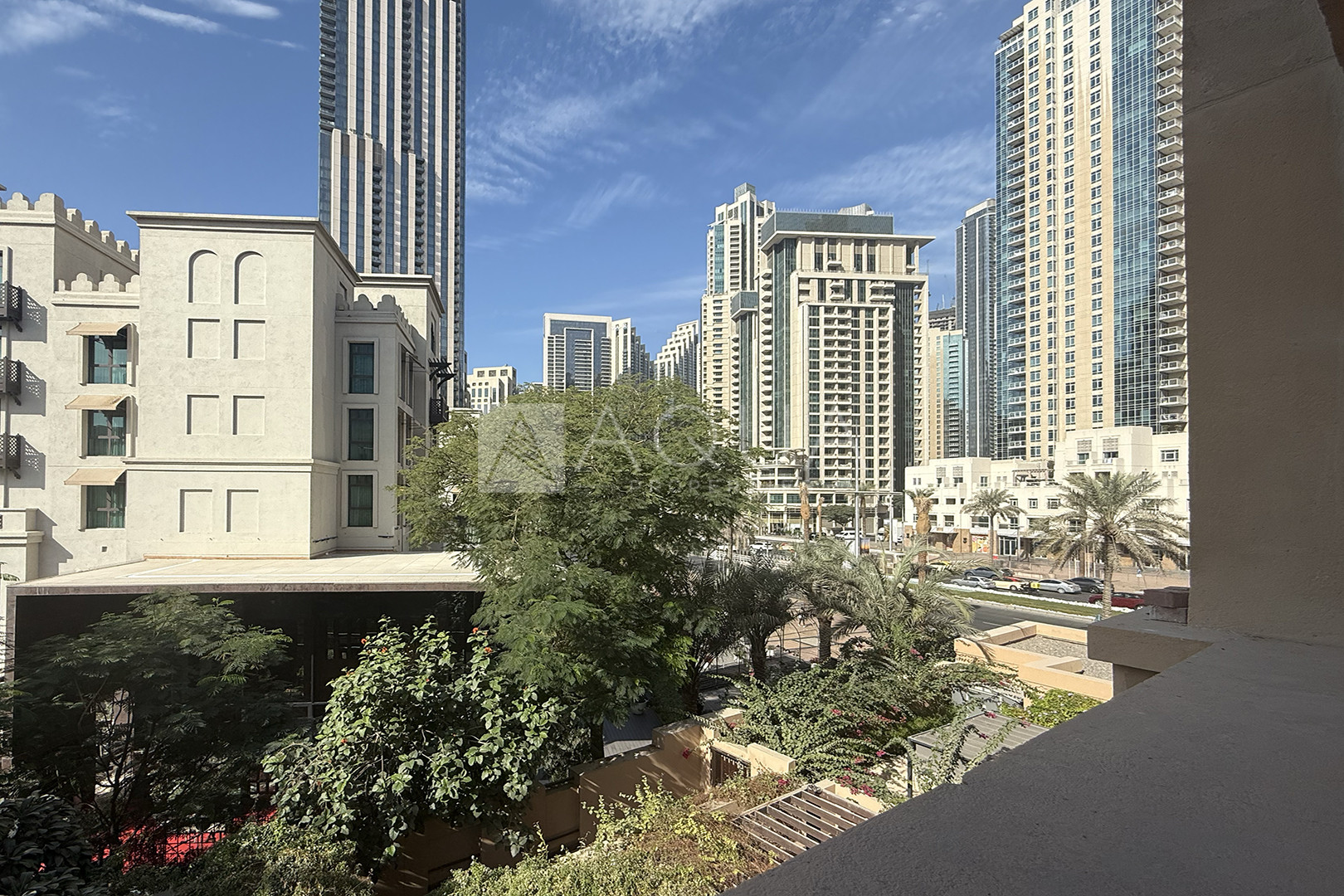 Chiller Free | Fully Fitted Open Kitchen | Well Maintained