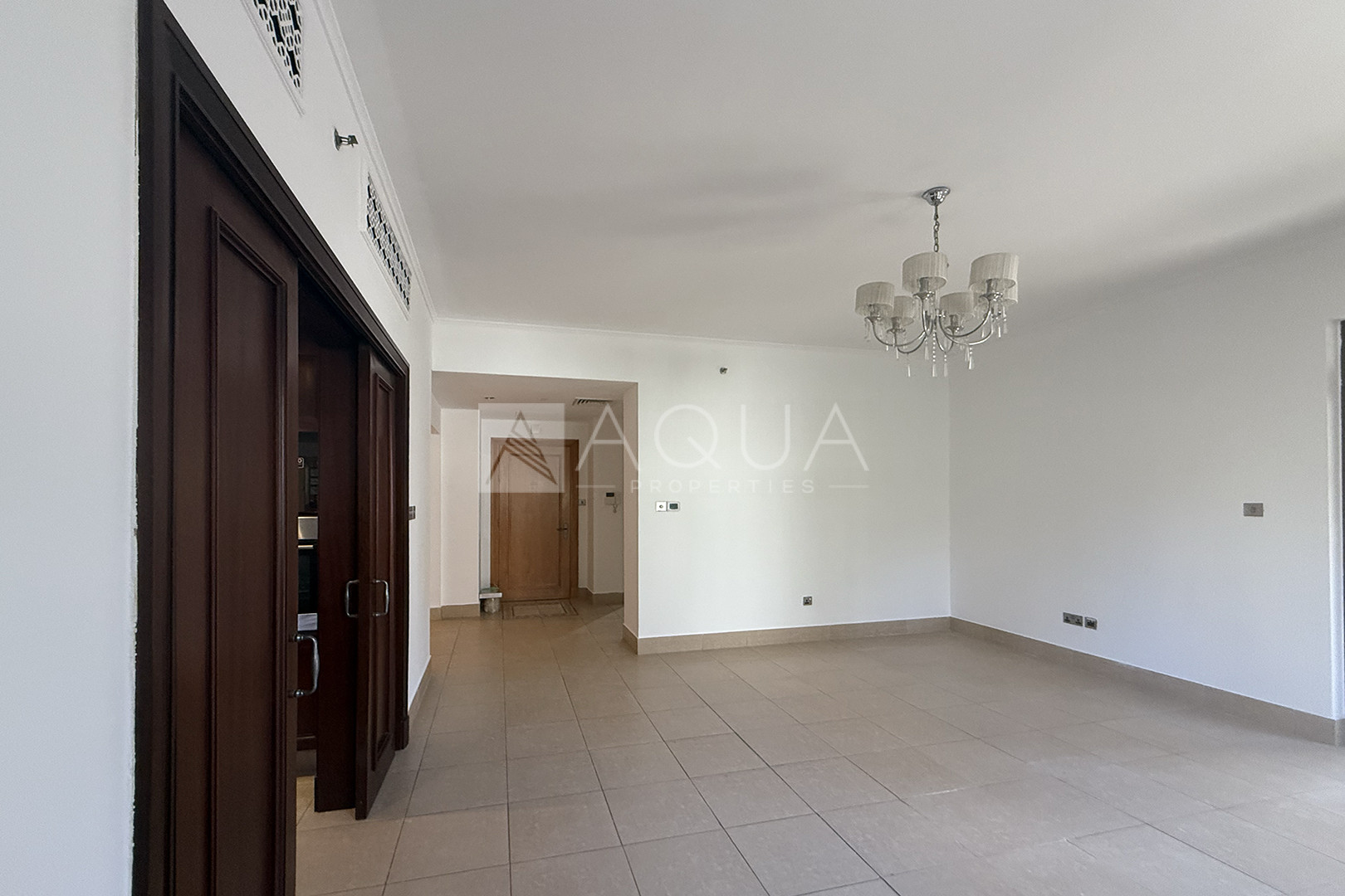 Chiller Free | Fully Fitted Open Kitchen | Well Maintained