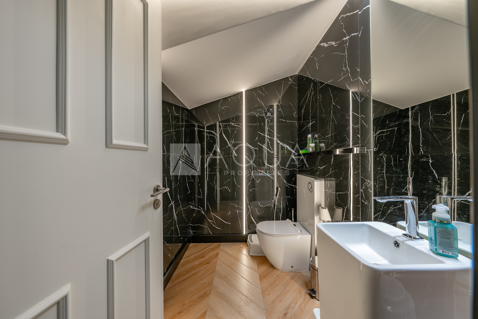 SINGLE ROW | UPGRADED | VOT | BIG PLOT  