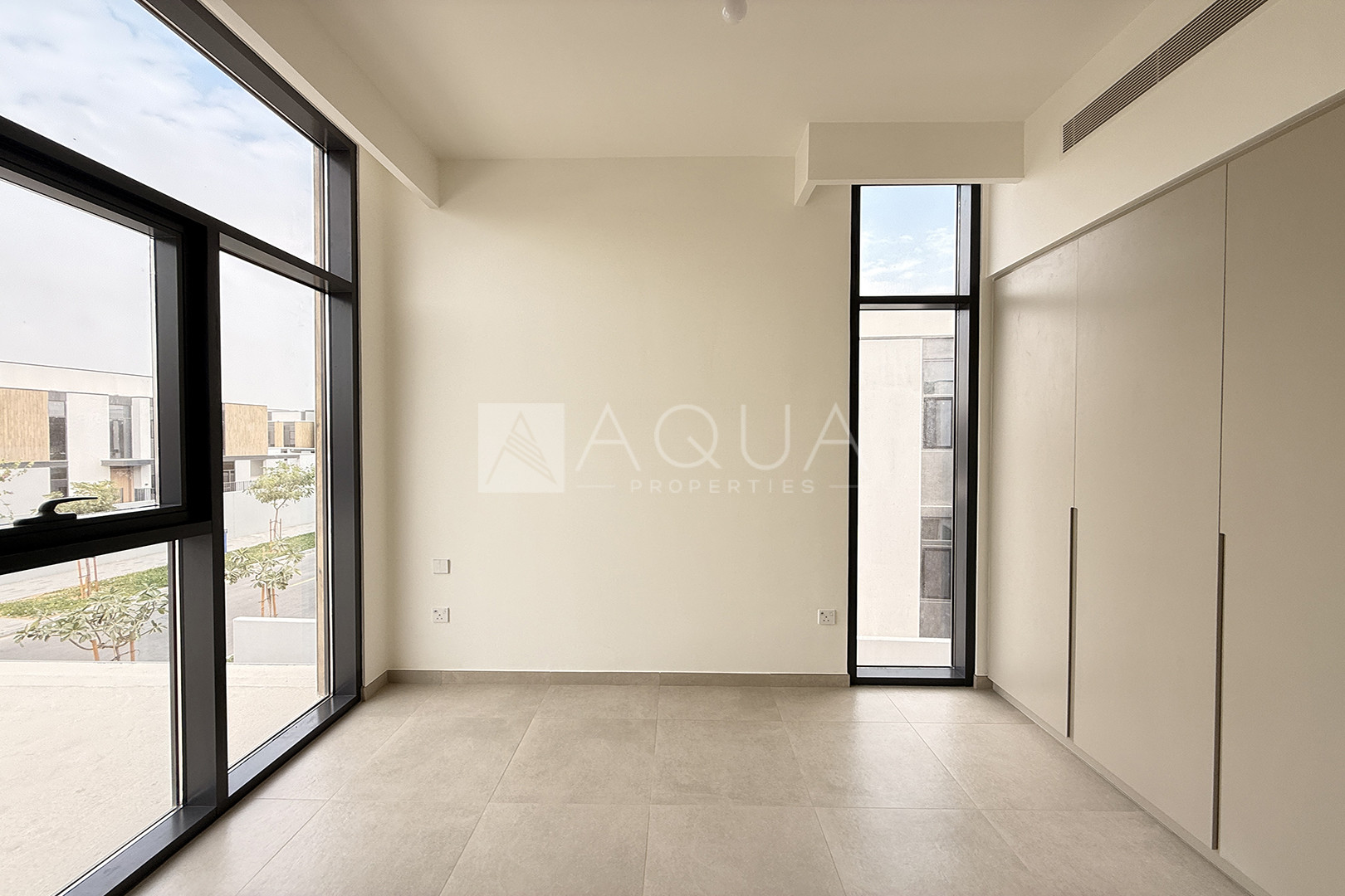 BRAND NEW | READY TO MOVE IN| SINGLE ROW