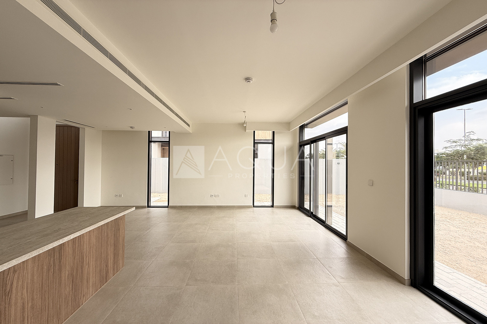 BRAND NEW | READY TO MOVE IN| ONE CHEQUE