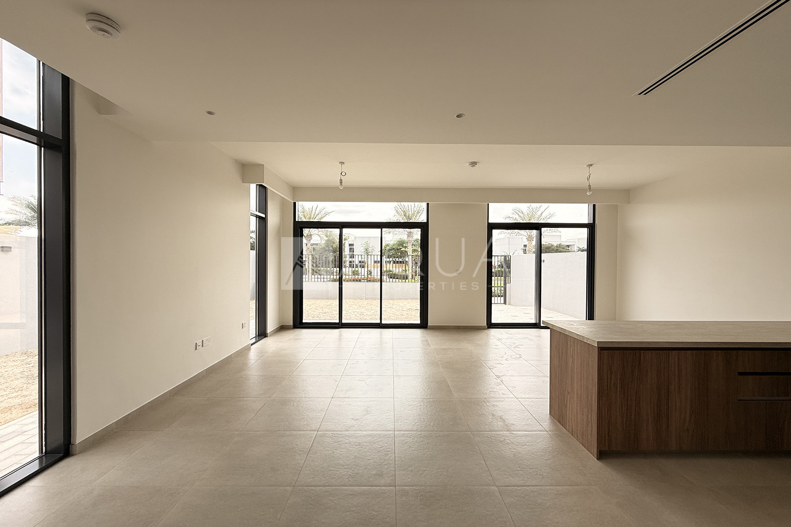 BRAND NEW | READY TO MOVE IN| ONE CHEQUE