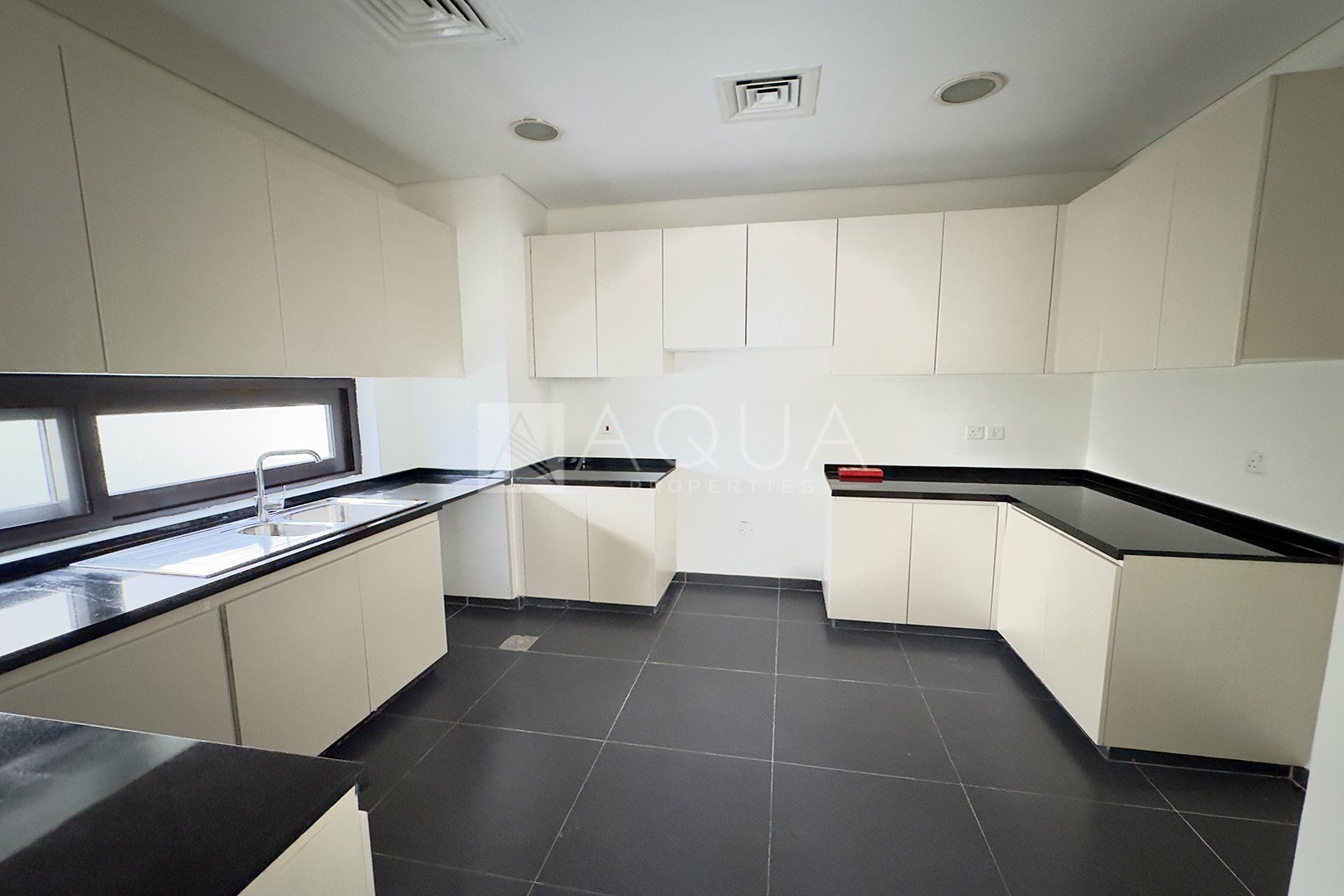 READY TO MOVE | 3 + MAID | BIG PLOT     