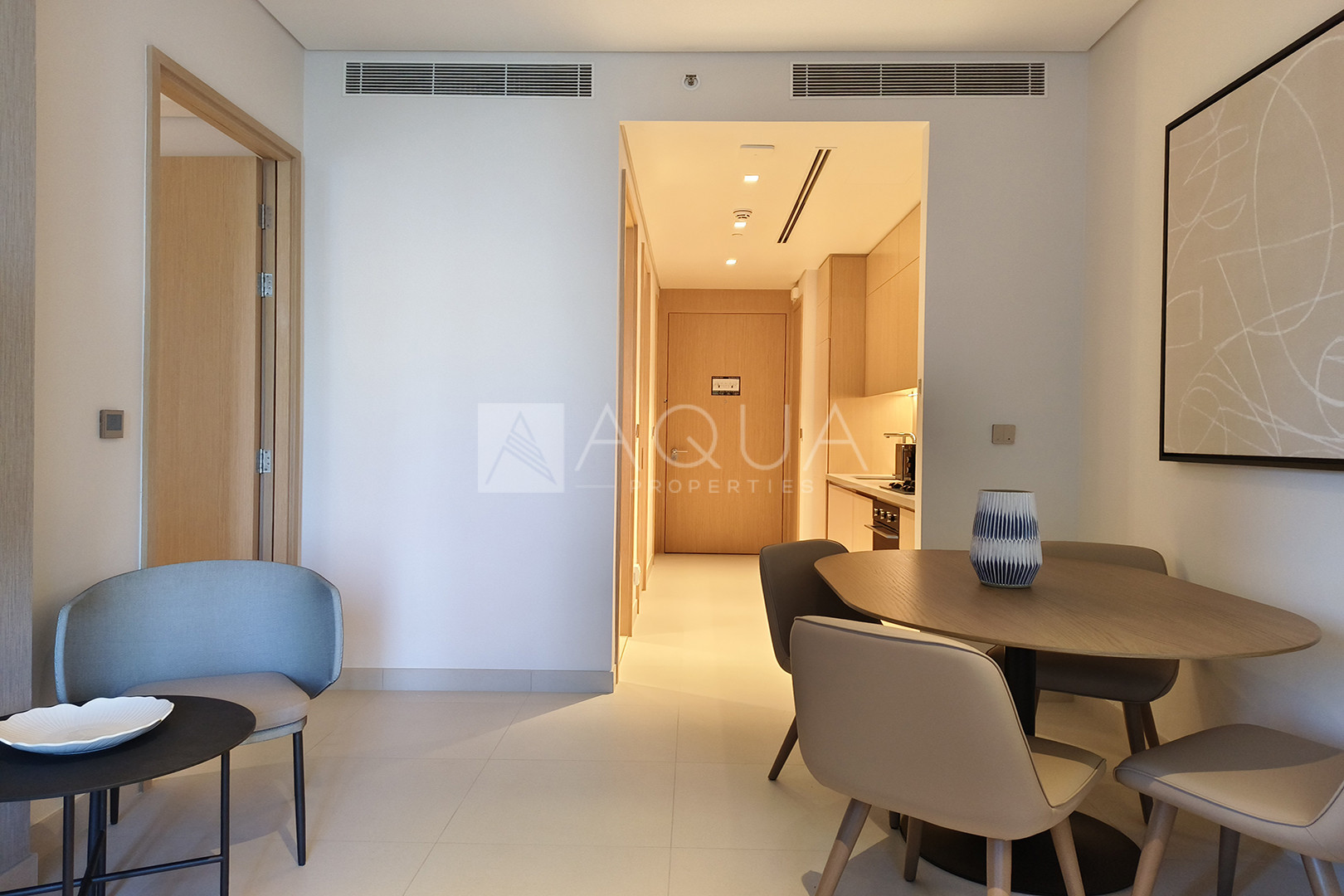 Luxury 1 BR | Dubai Mall Access | All Bills Paid 