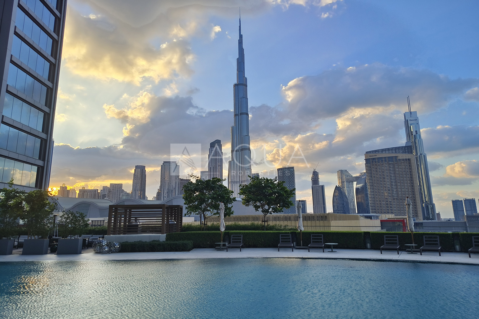 Luxury 1 BR | Dubai Mall Access | All Bills Paid 