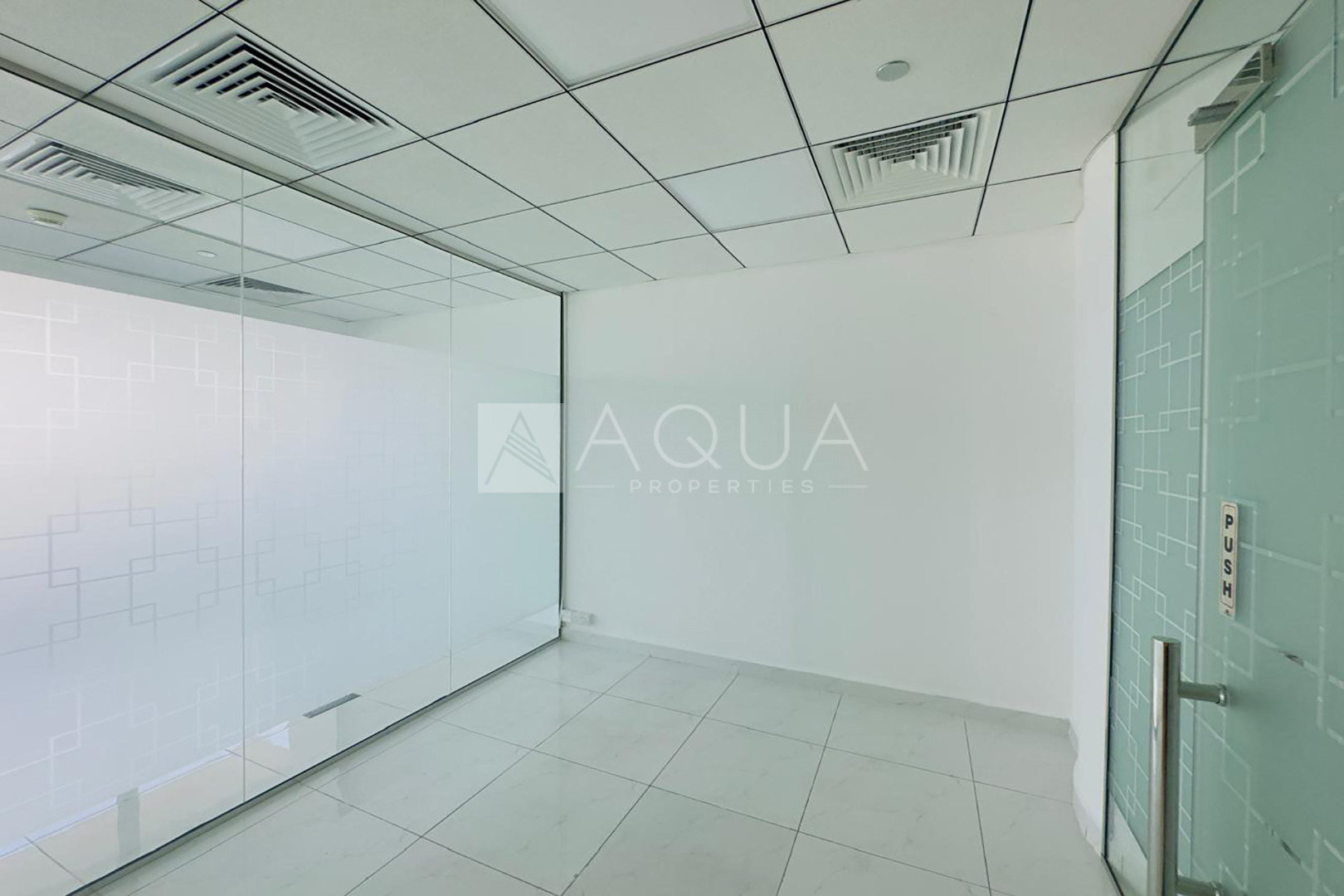 Elegant Office with 3 Parkings | Ready to Occupy