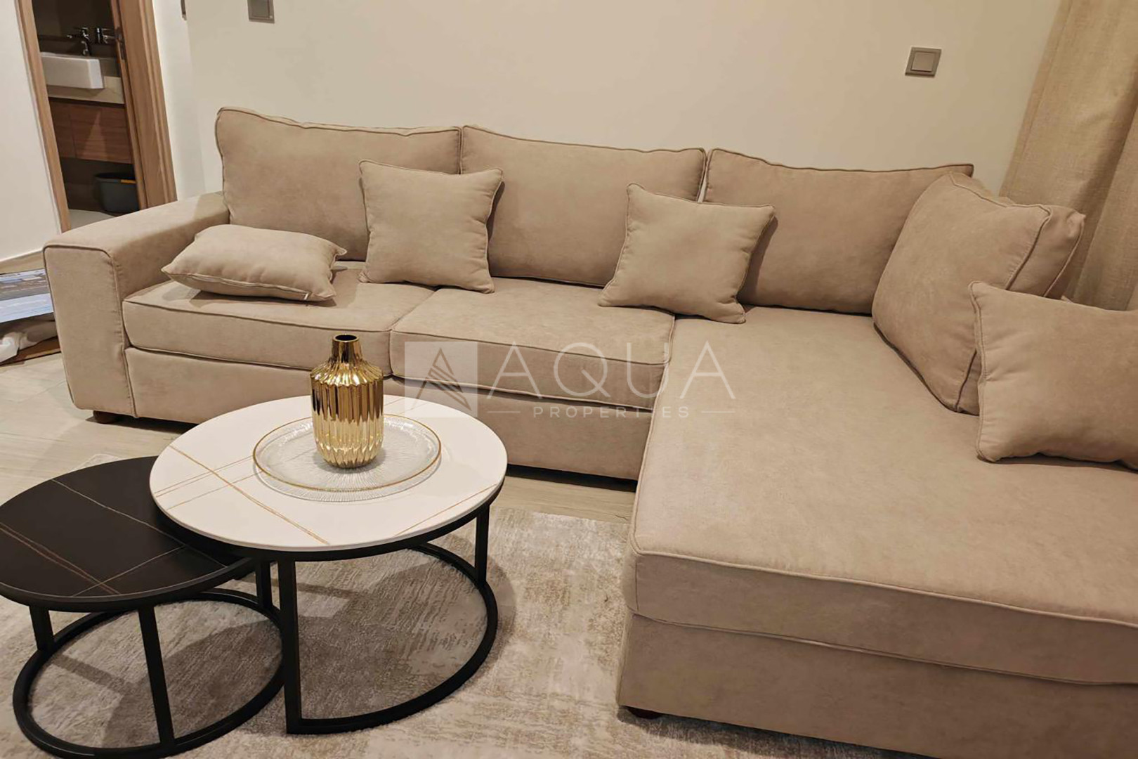 High Floor | Rented | No Agents         