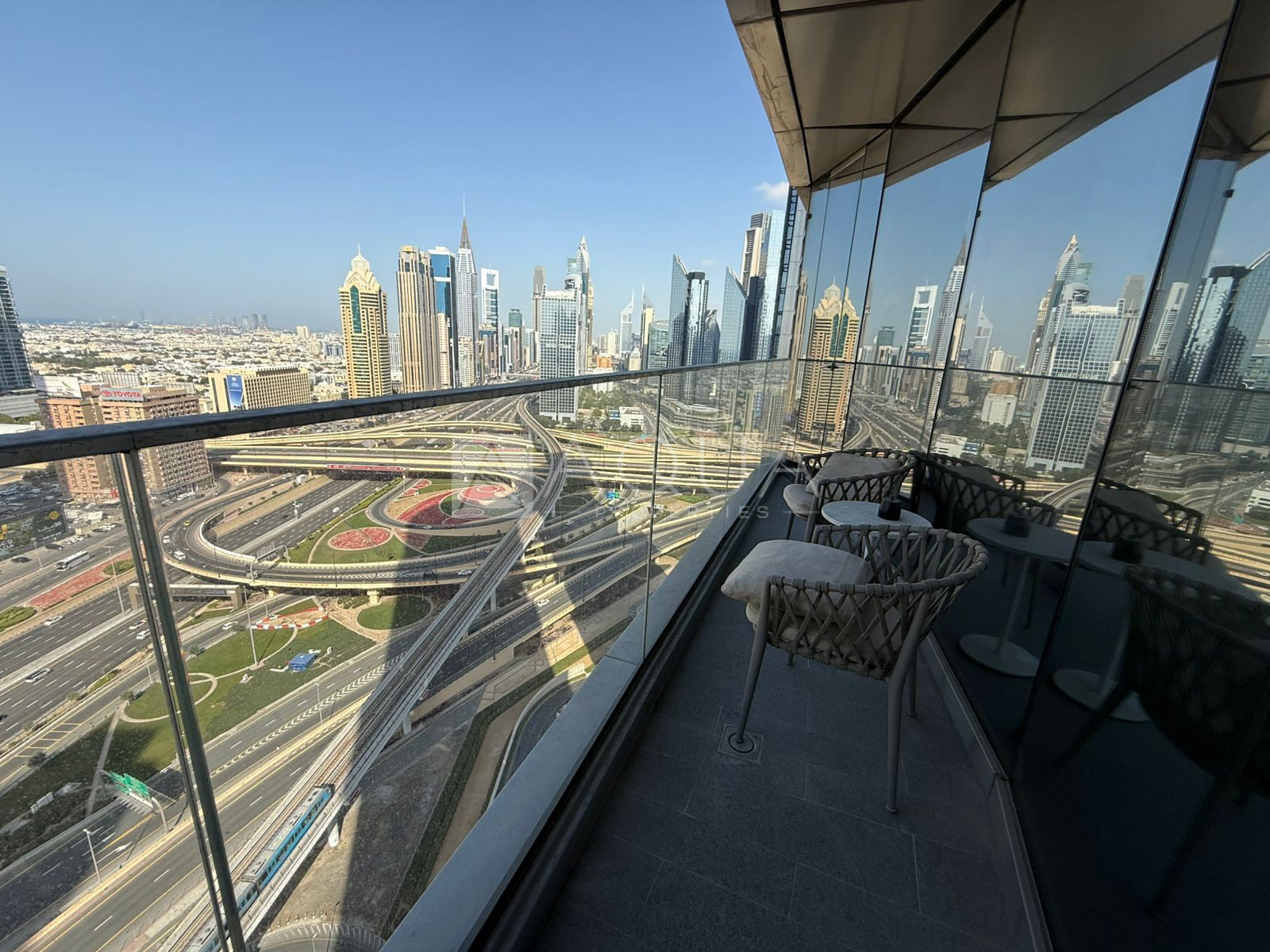 Sheikh Zayed Road View | Fully Furnished | Vacant