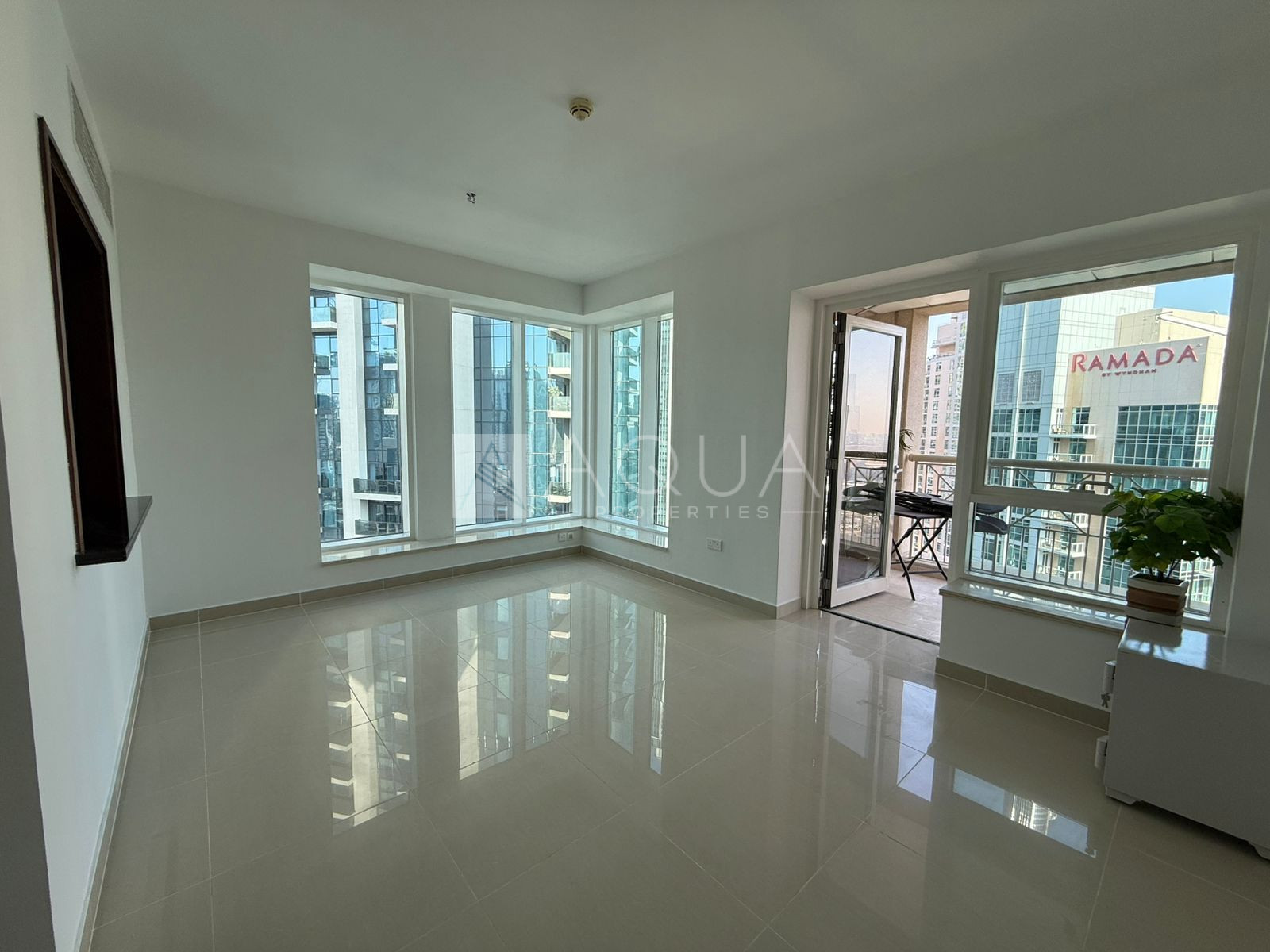 High Floor | Unfurnished | Fountain & Burj Khalifa View