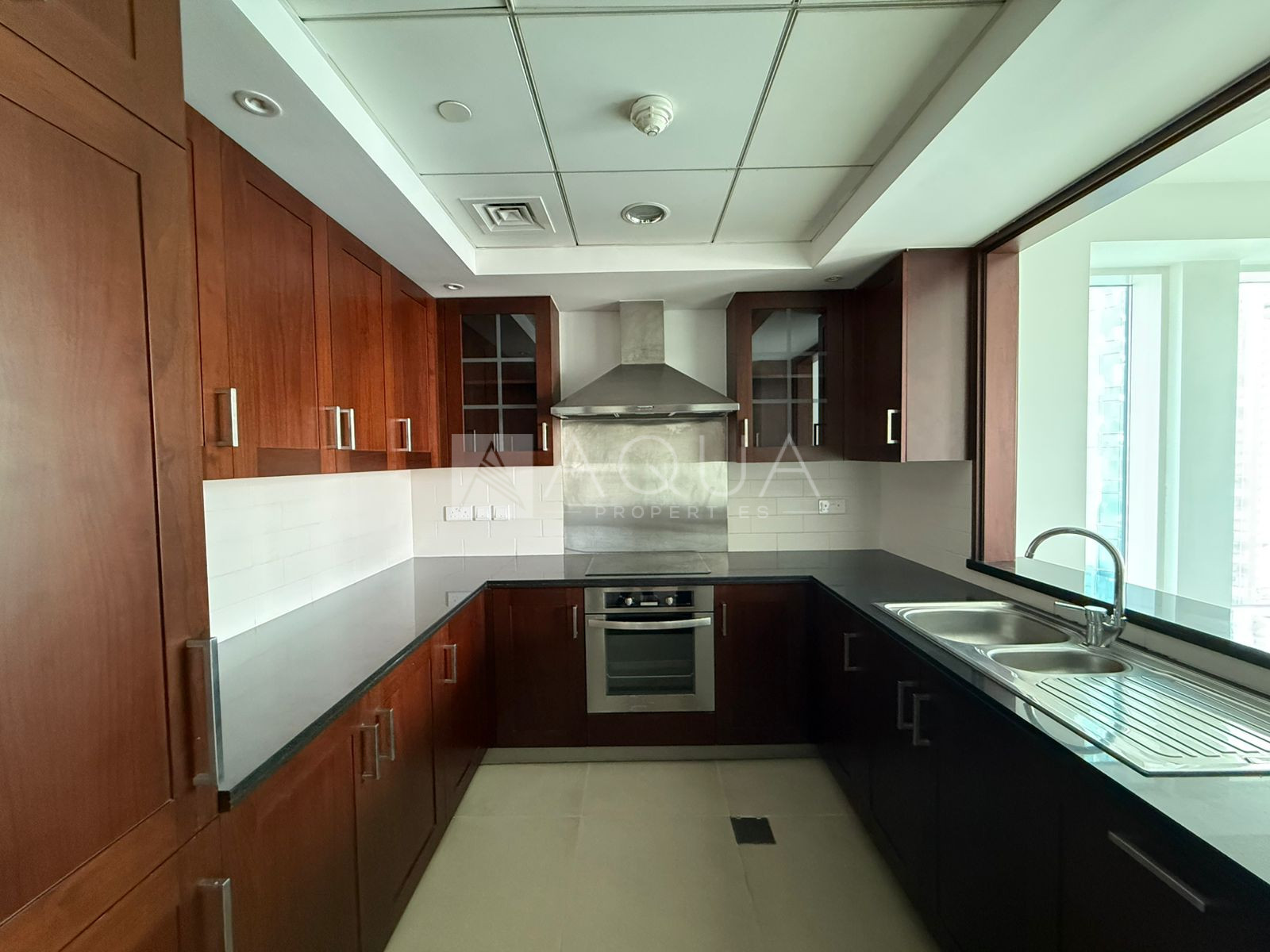 High Floor | Unfurnished | Fountain & Burj Khalifa View