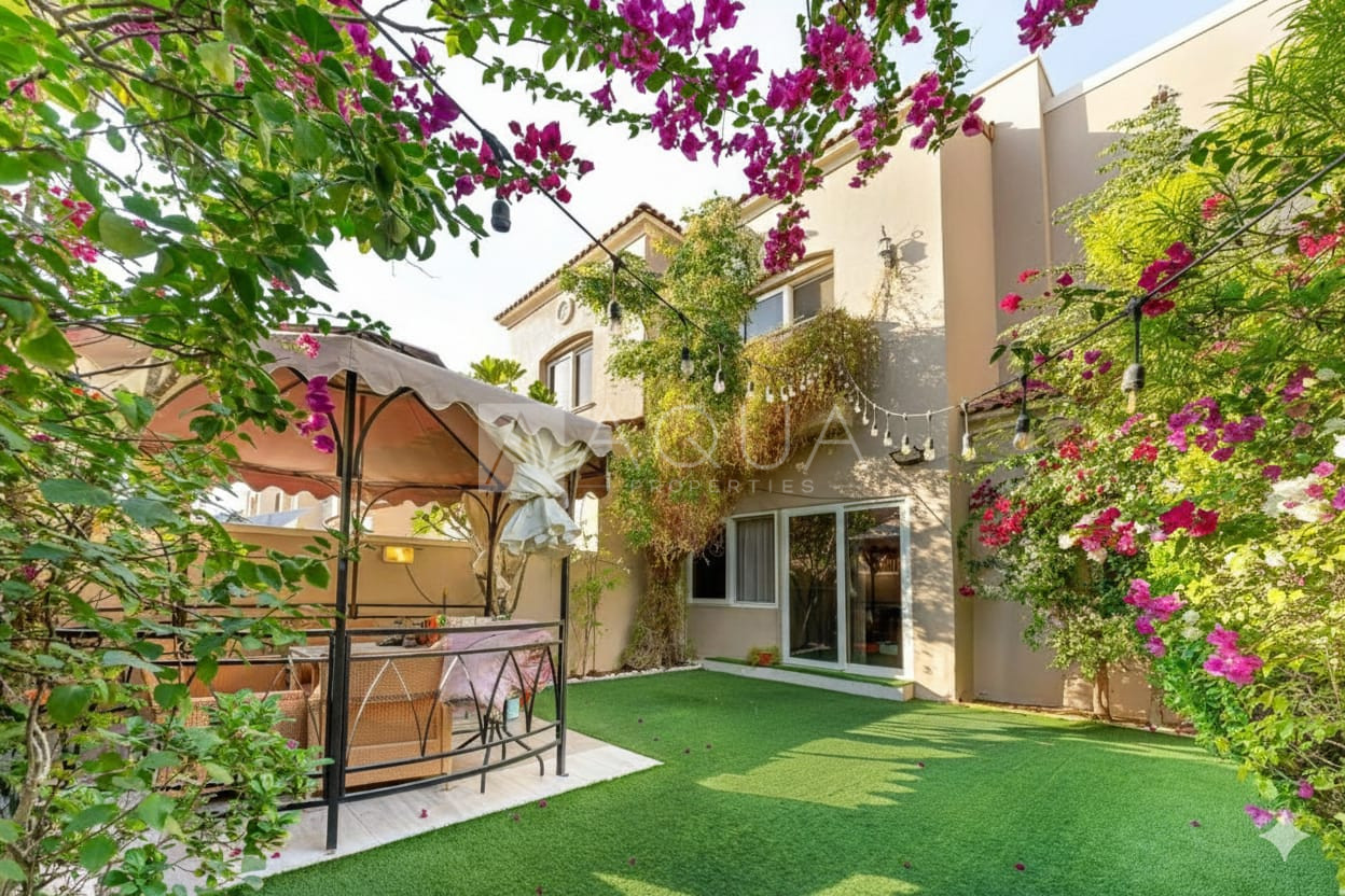 Spacious  l Bright and Open Layout l VOT