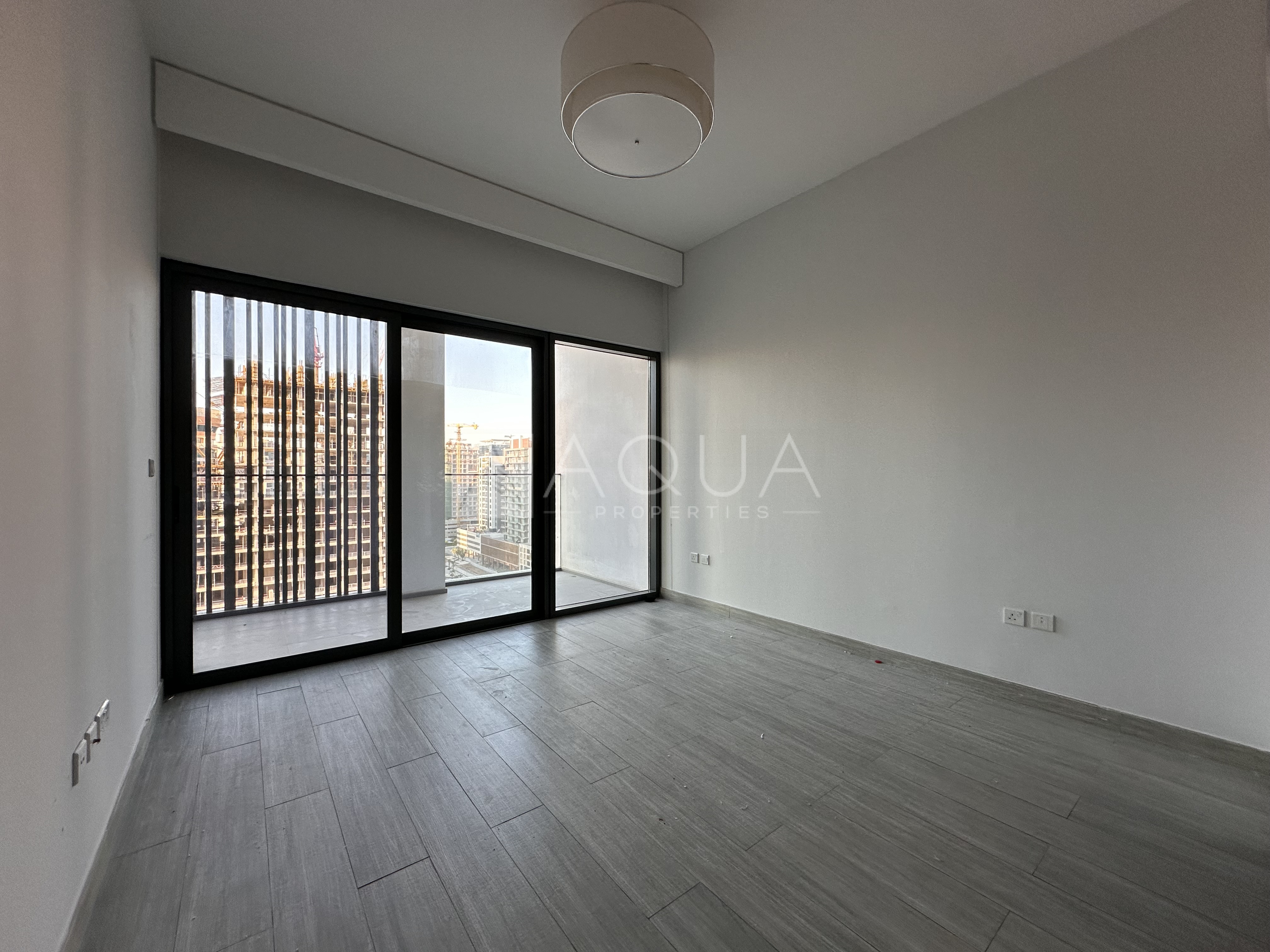 2 Bedrooms | Community View | Vacant | 4 Cheques