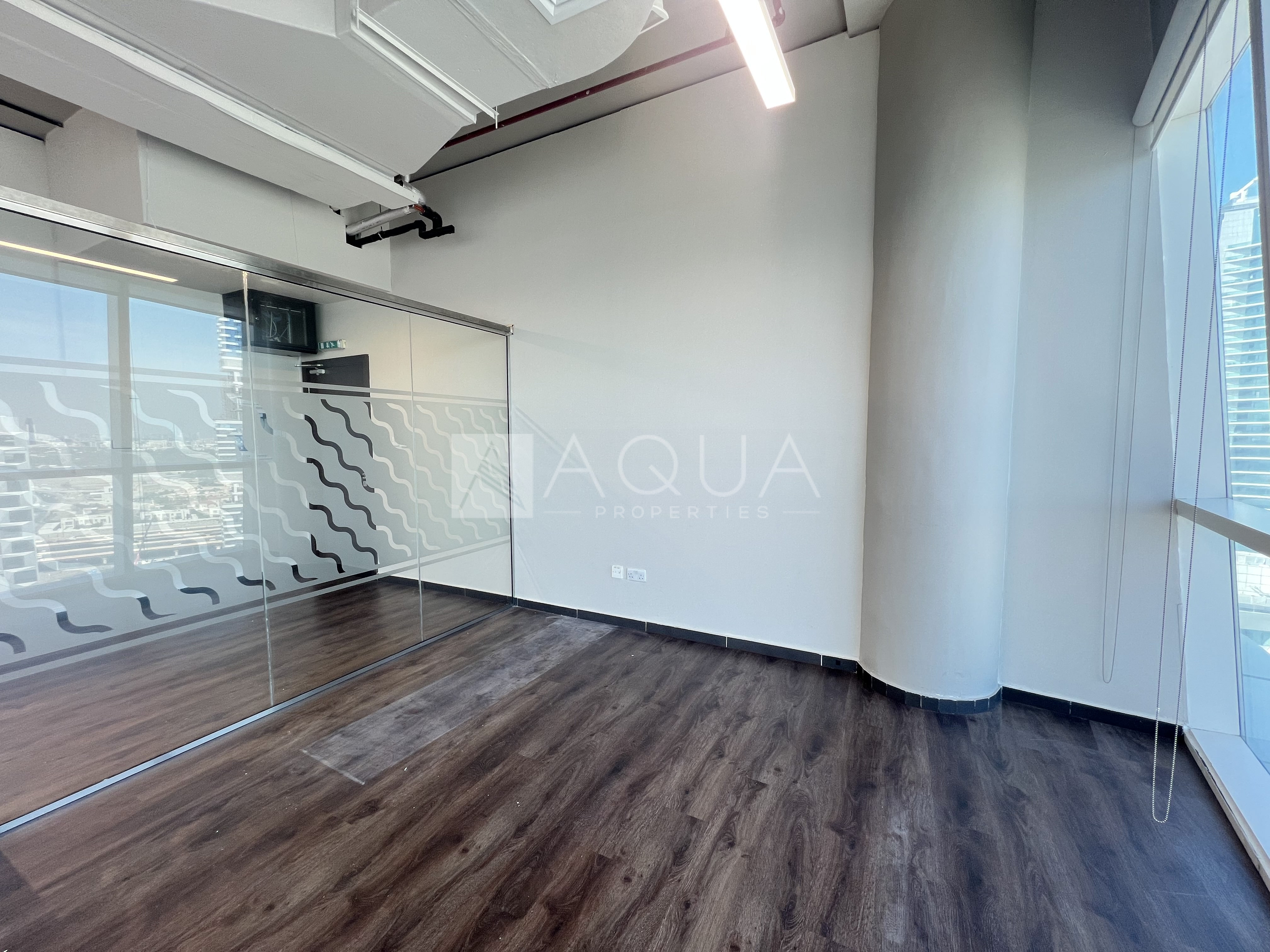 High Floor | Prime Location | B2B Tower | Office