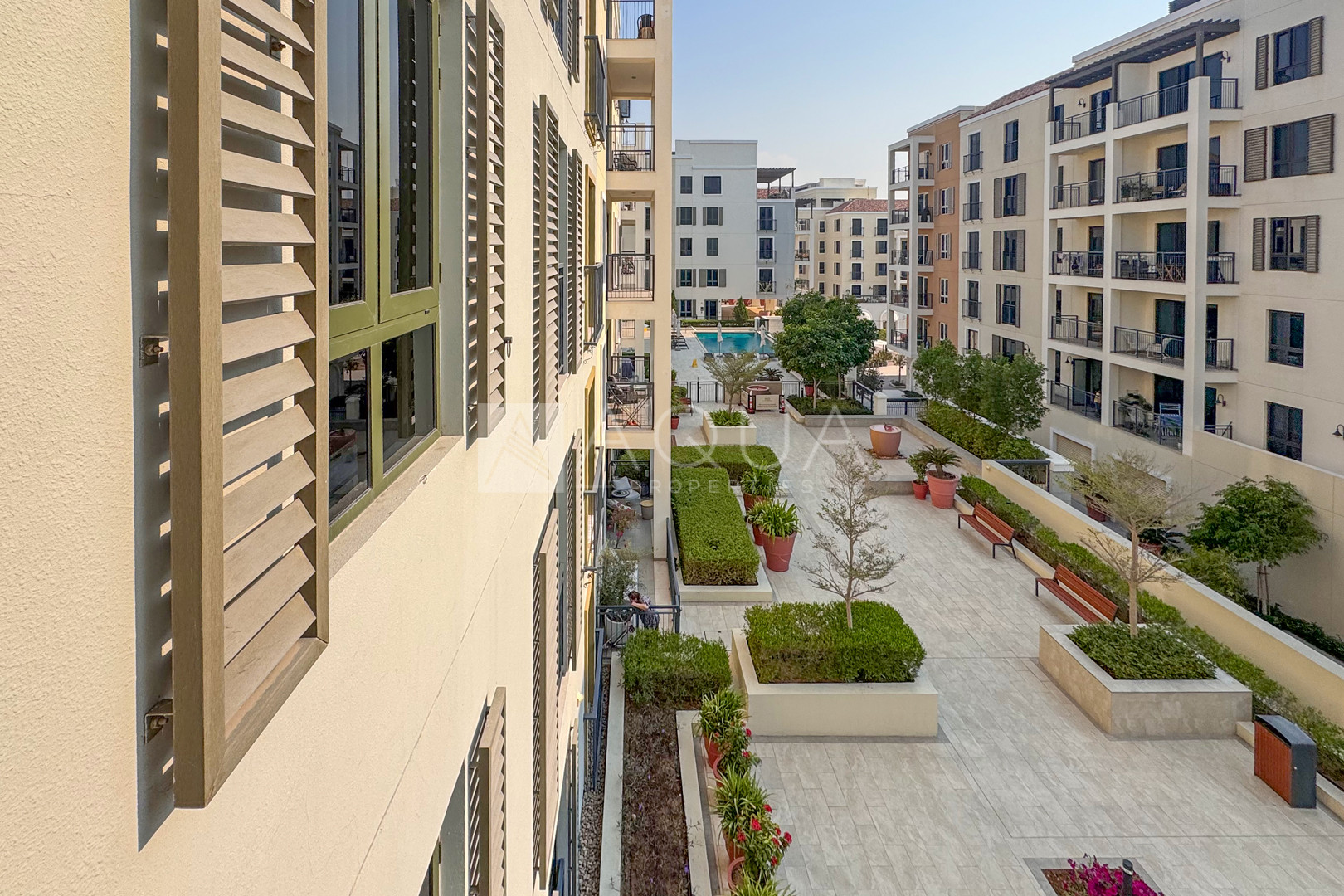 Stylish Unit | Upgraded Kitchen | Beach Access