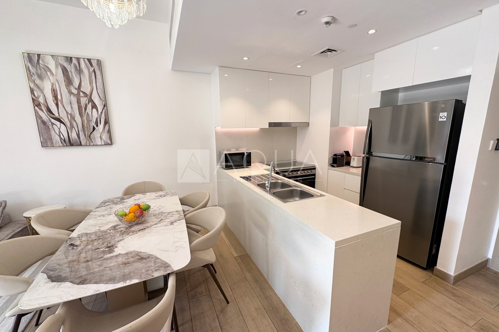 Stylish Unit | Upgraded Kitchen | Beach Access