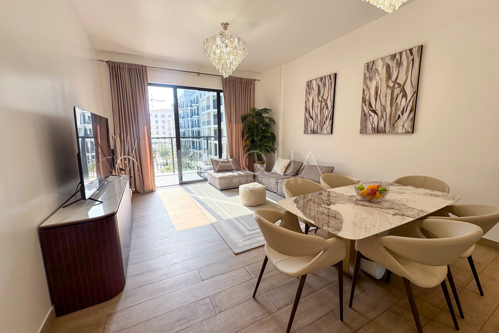 Stylish Unit | Upgraded Kitchen | Beach Access