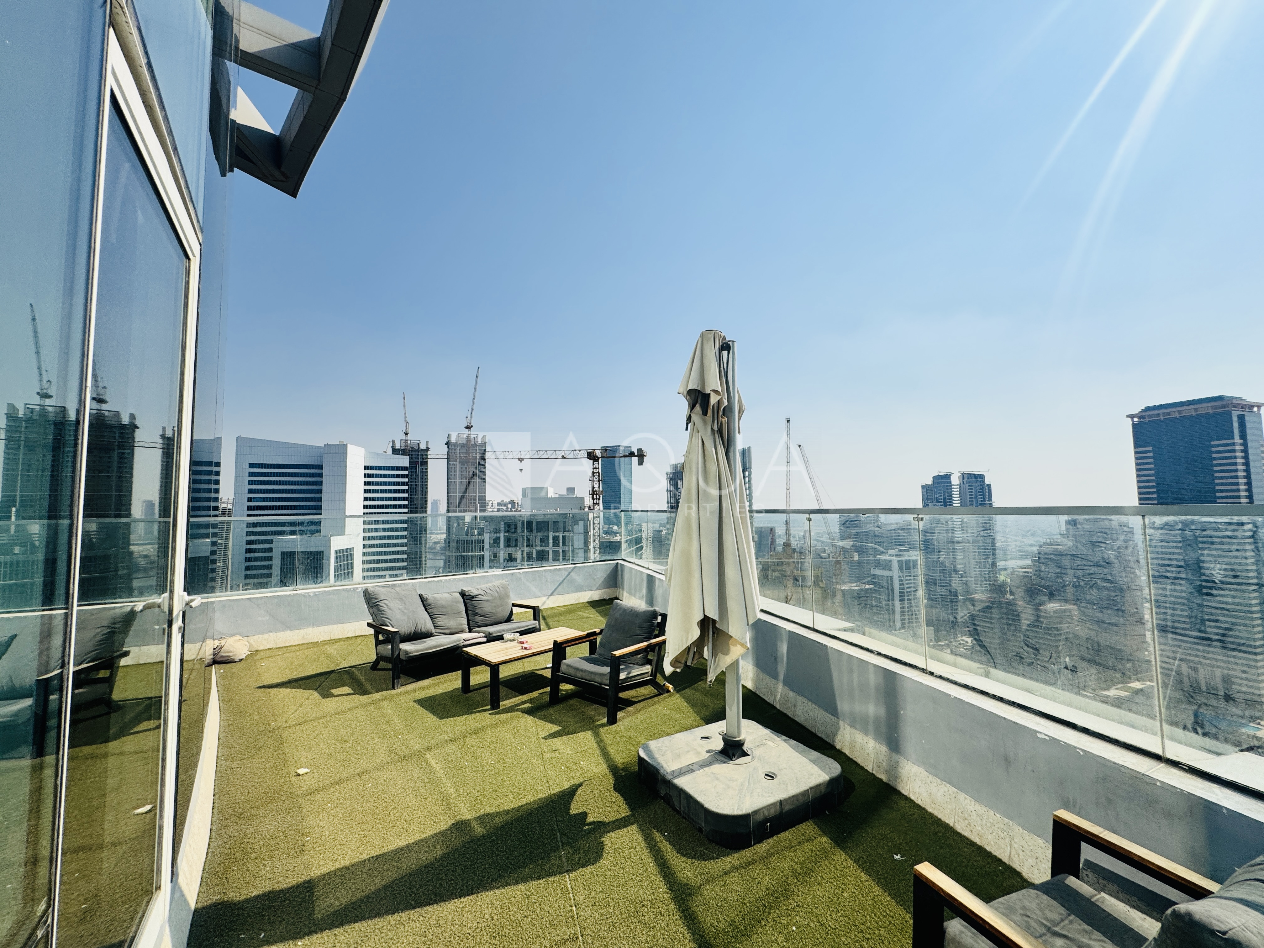 High-Floor Office | Fitted | Community View